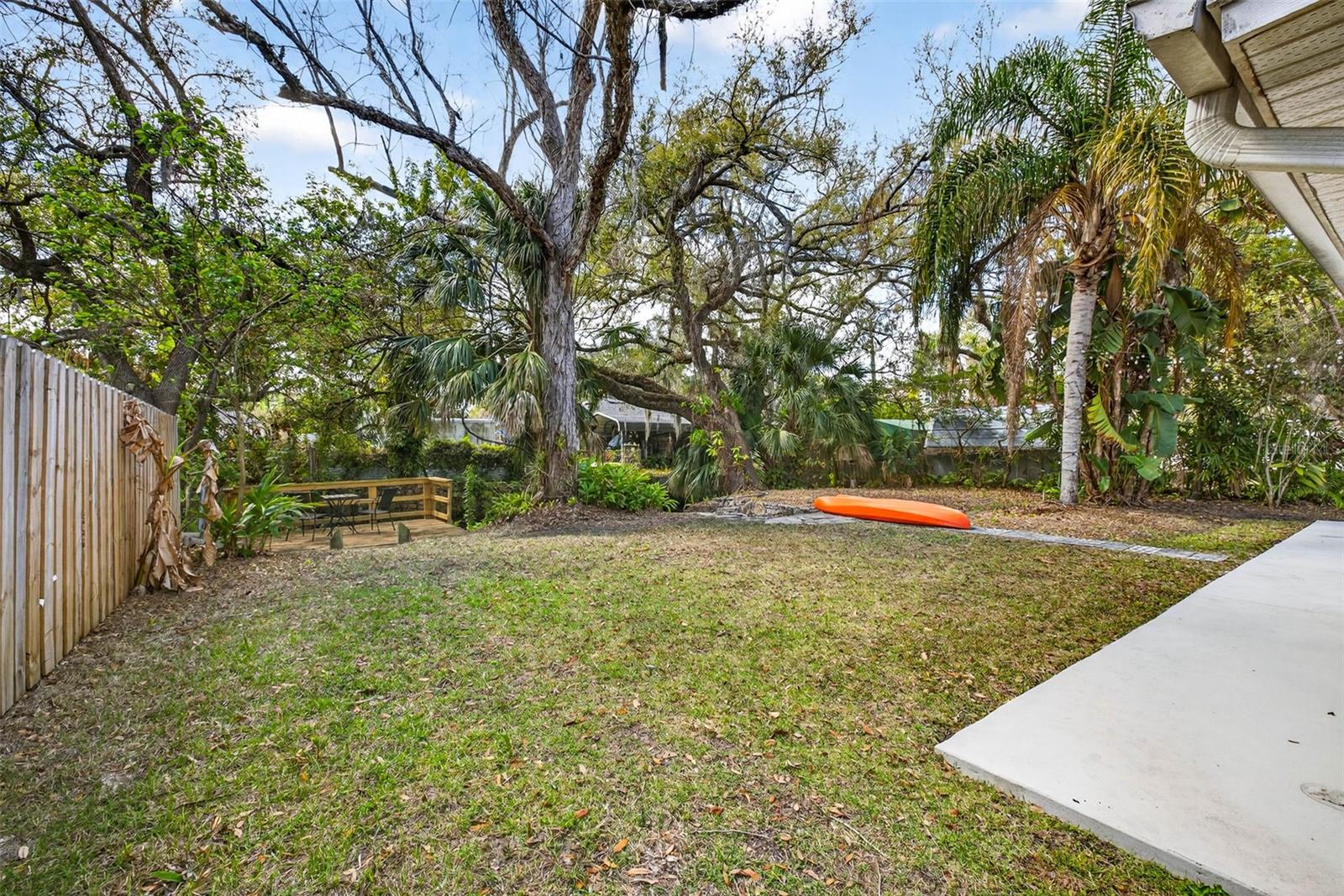 Image 36 of 51 For 406 Flora Street