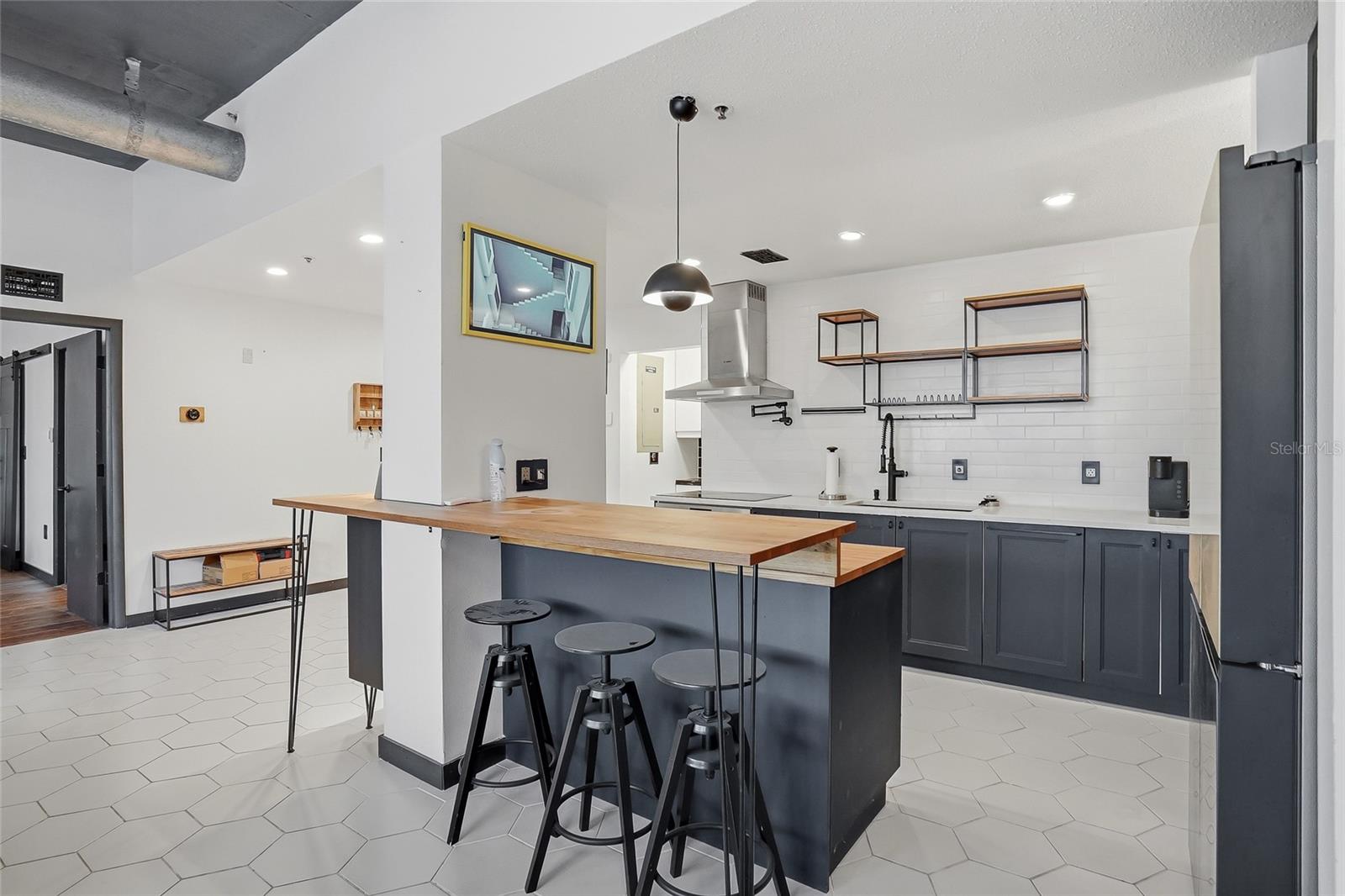 Image 13 of 45 For 701 Madison Avenue 116