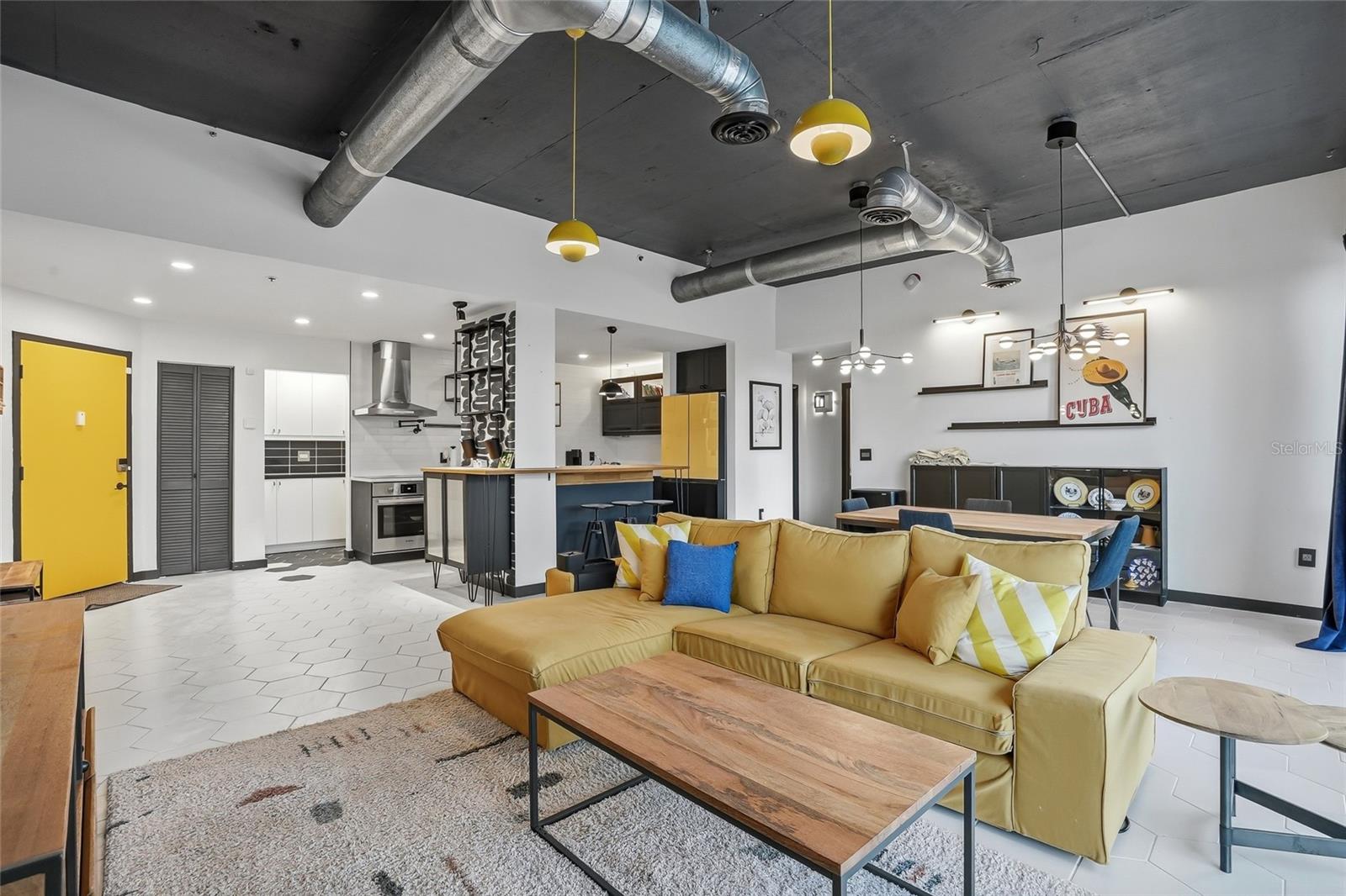 Image 17 of 45 For 701 Madison Avenue 116