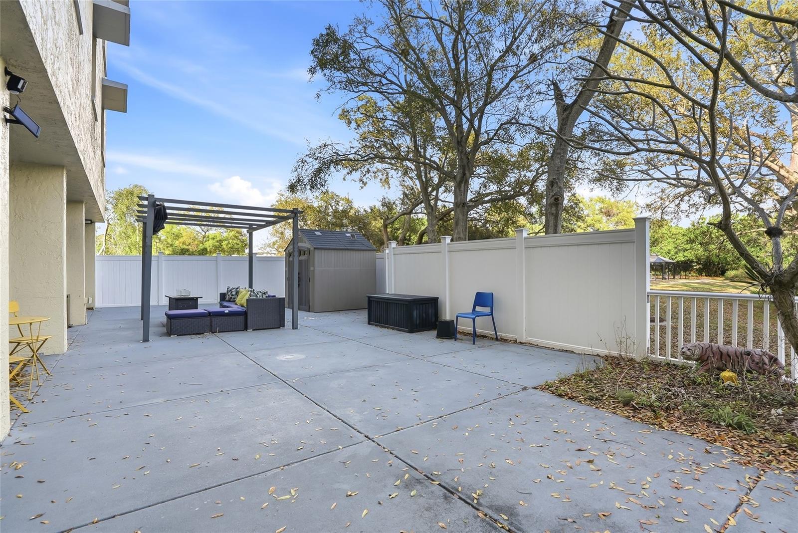 Image 33 of 45 For 701 Madison Avenue 116