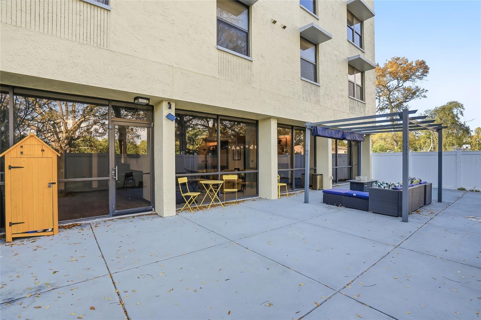 Image 34 of 45 For 701 Madison Avenue 116