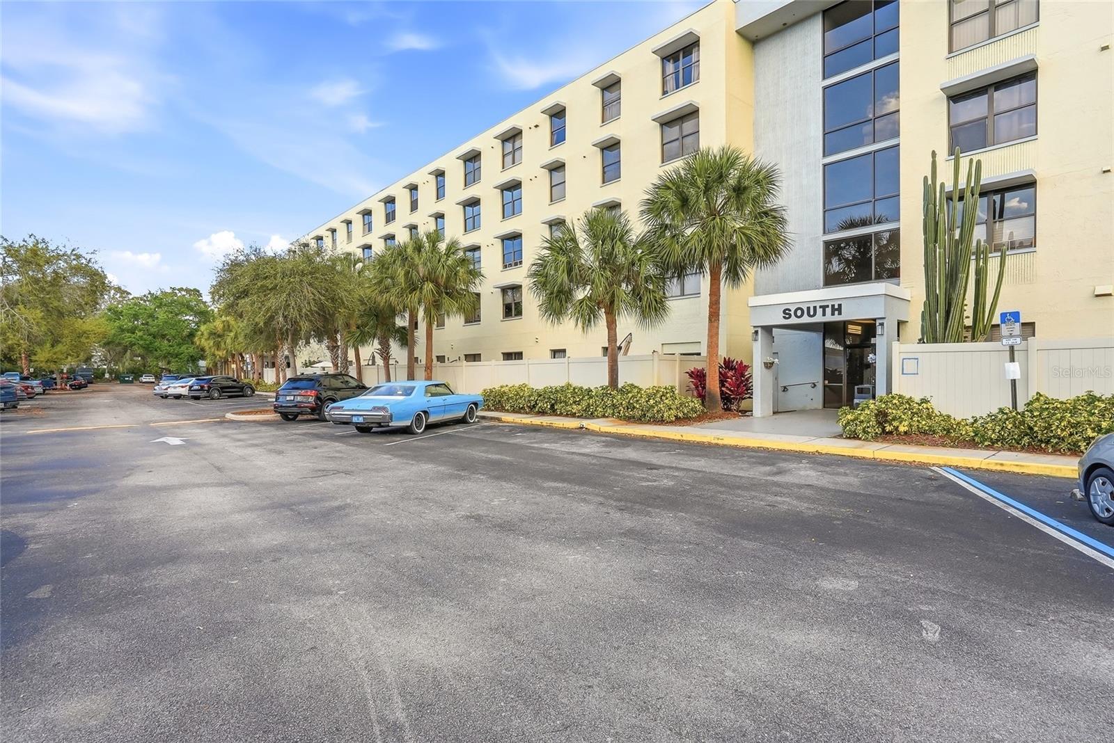 Image 5 of 45 For 701 Madison Avenue 116