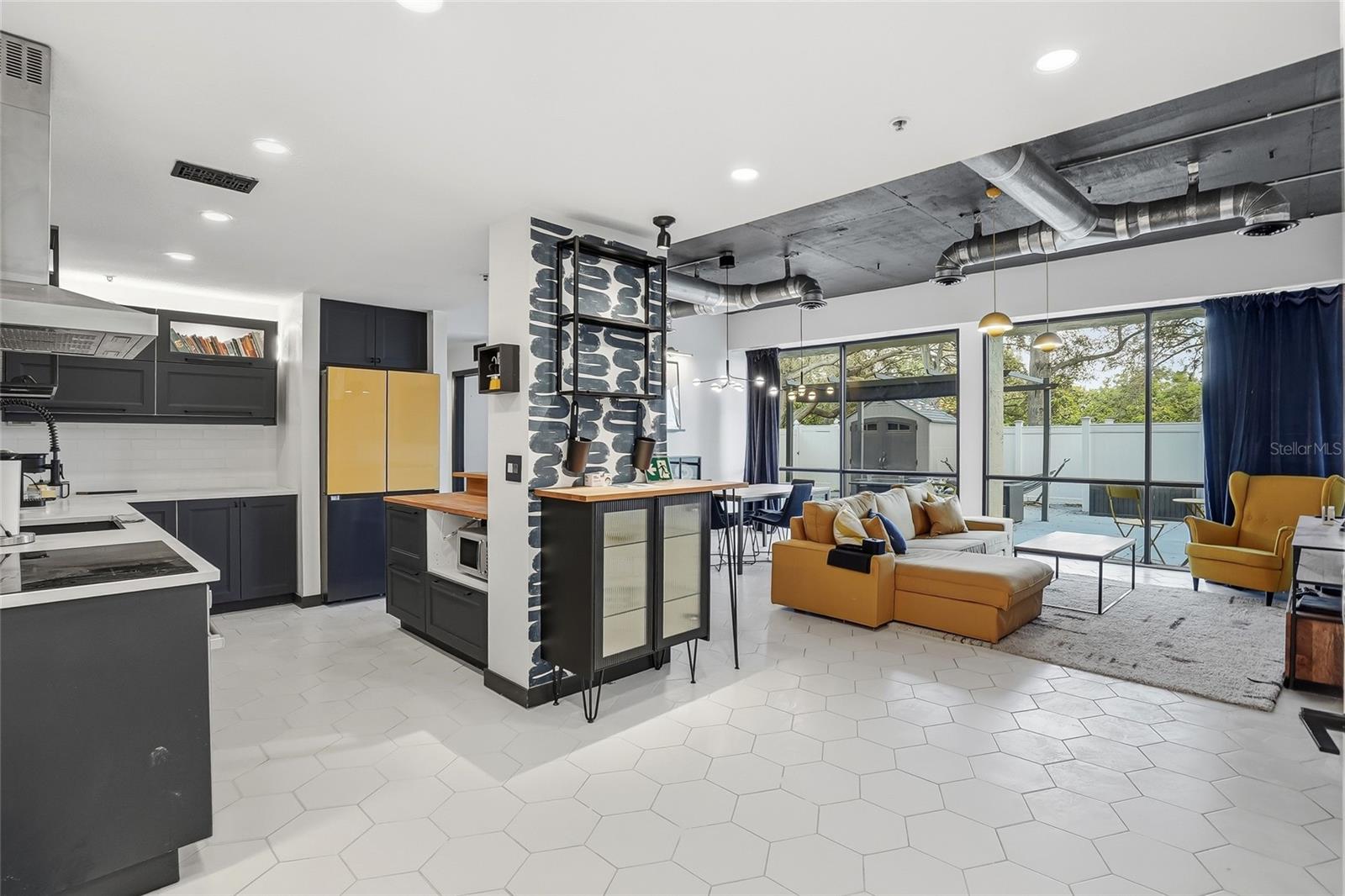 Image 8 of 45 For 701 Madison Avenue 116