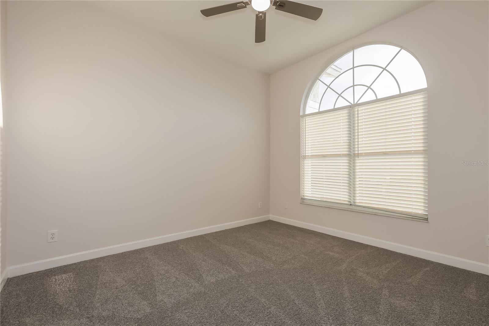 Image 11 of 14 For 1121 Tuscanny Street