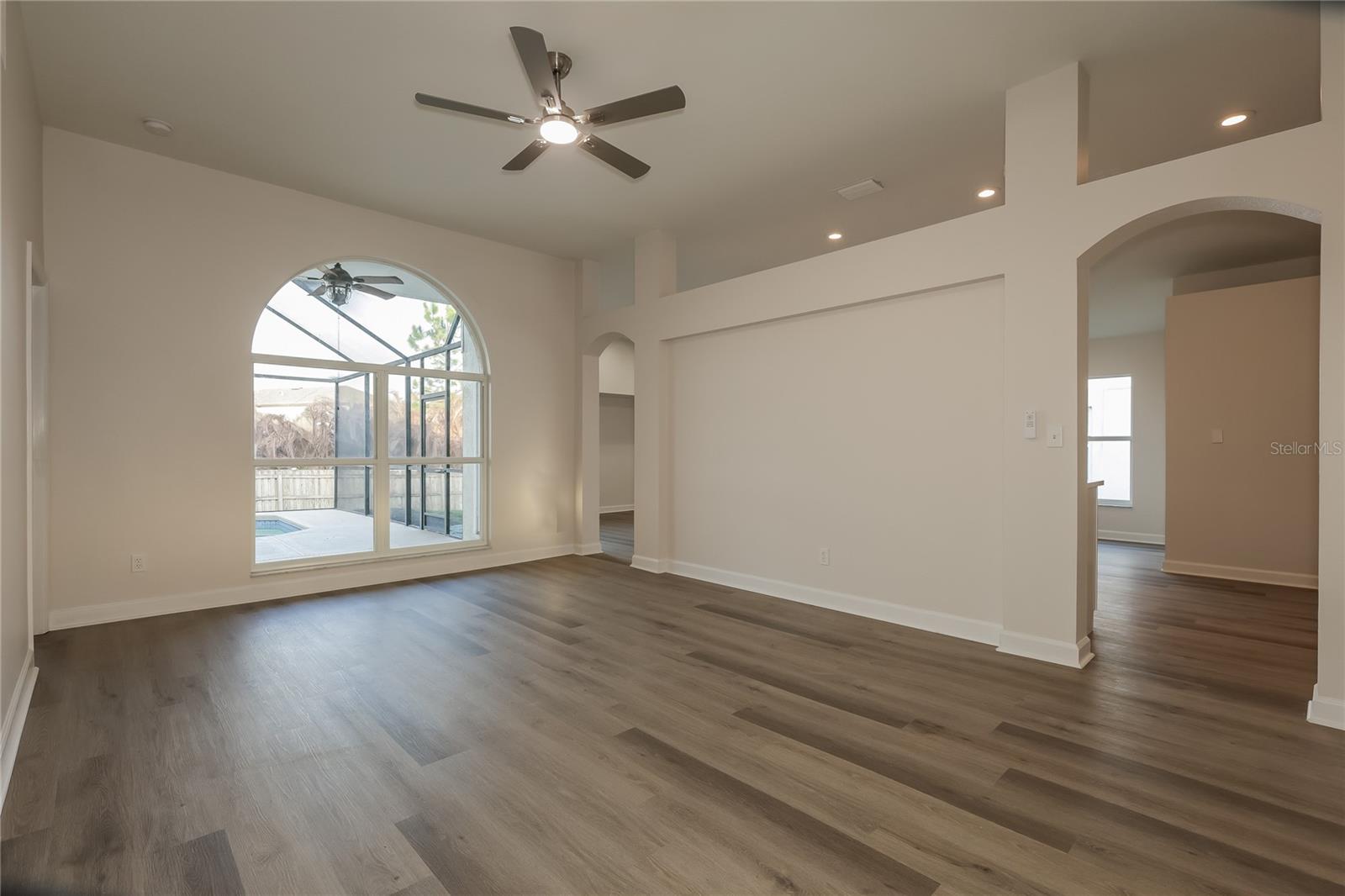 Image 2 of 14 For 1121 Tuscanny Street