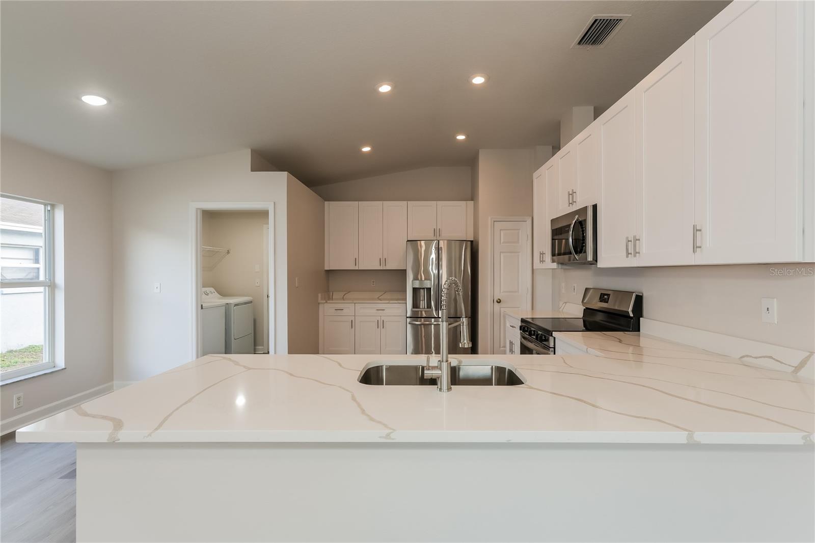 Image 7 of 14 For 1121 Tuscanny Street