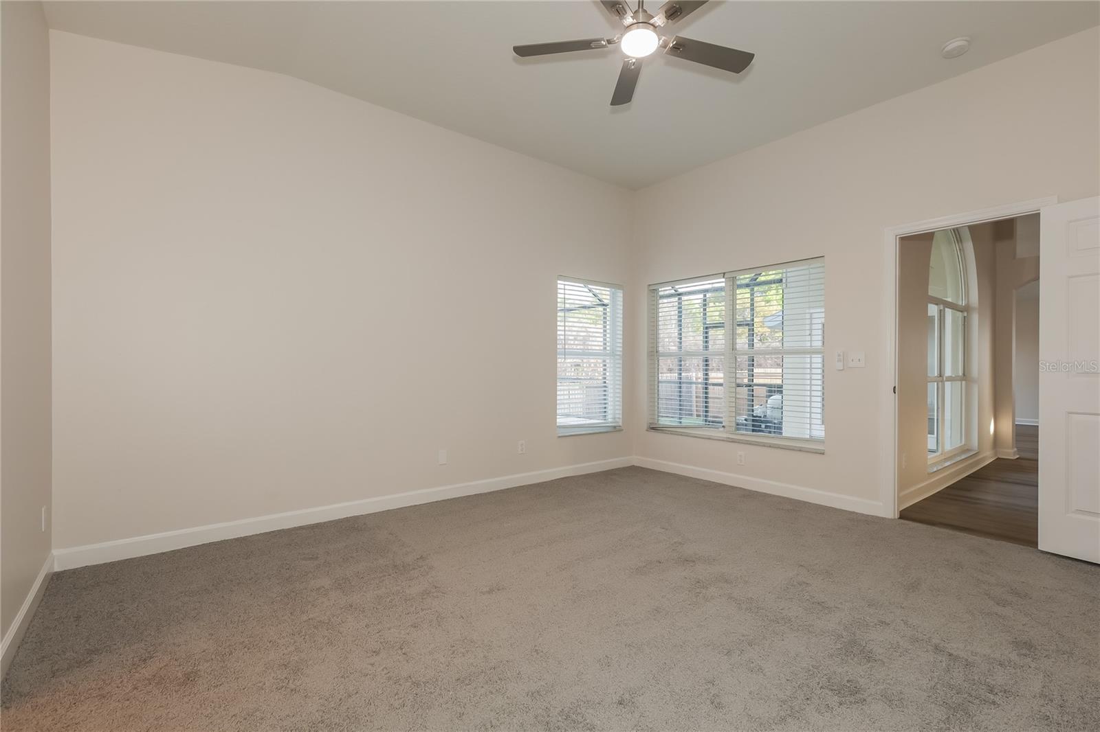 Image 8 of 14 For 1121 Tuscanny Street