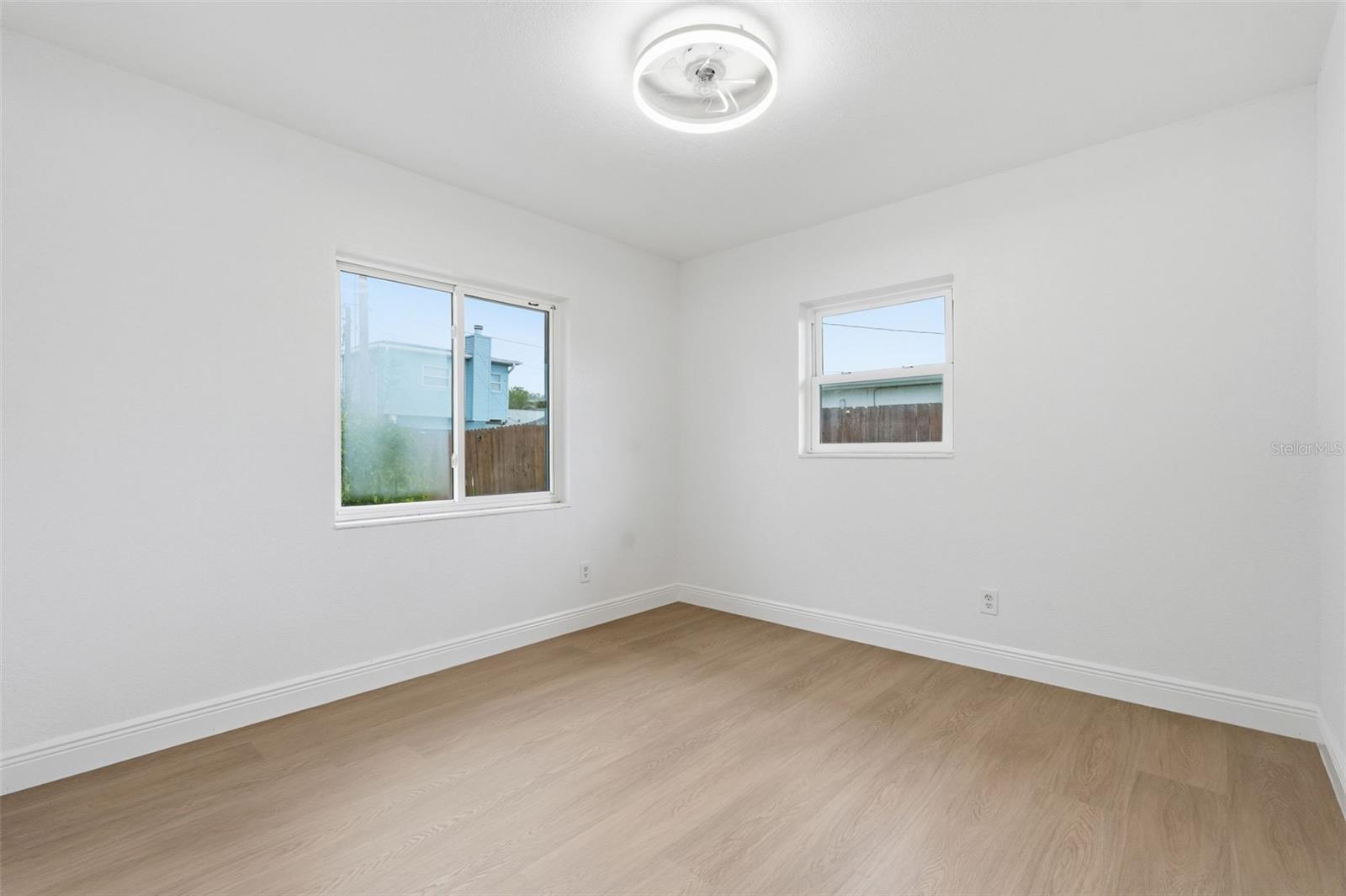 Image 10 of 46 For 5347 30th Avenue N