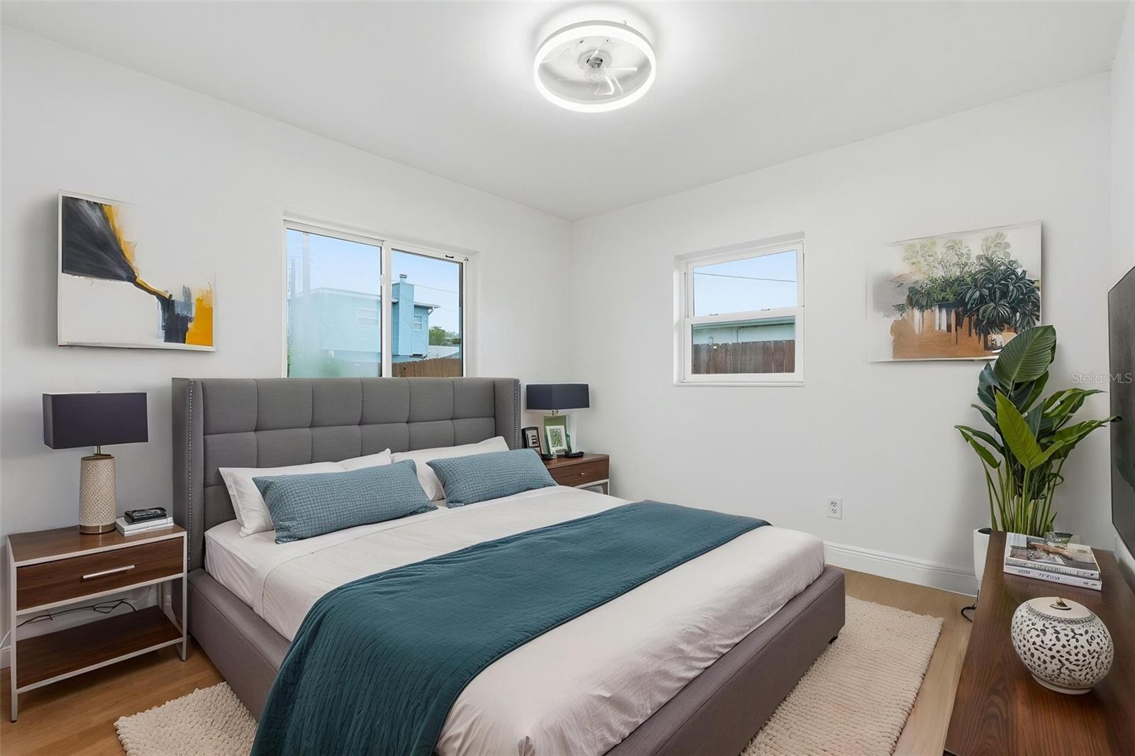 Image 11 of 46 For 5347 30th Avenue N