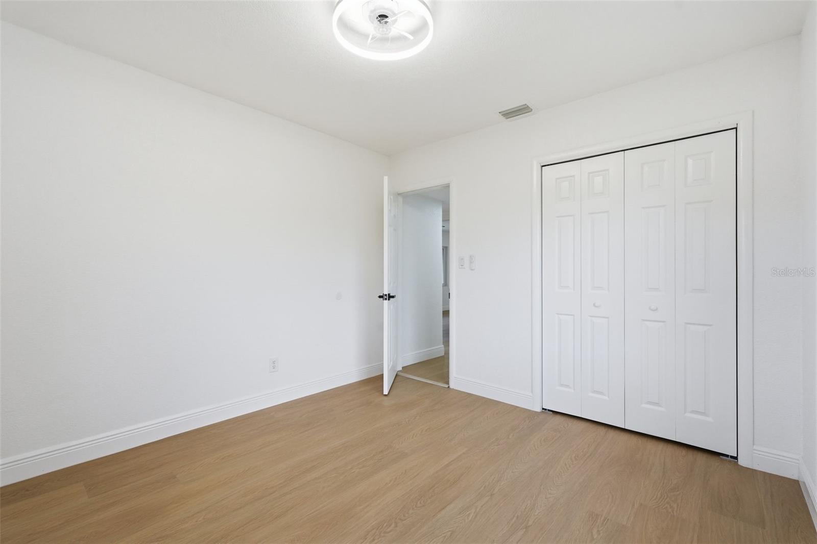 Image 12 of 46 For 5347 30th Avenue N