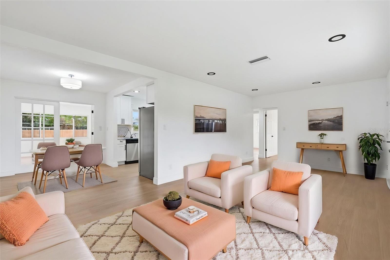 Image 24 of 46 For 5347 30th Avenue N