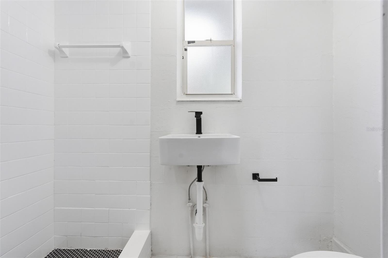 Image 31 of 46 For 5347 30th Avenue N