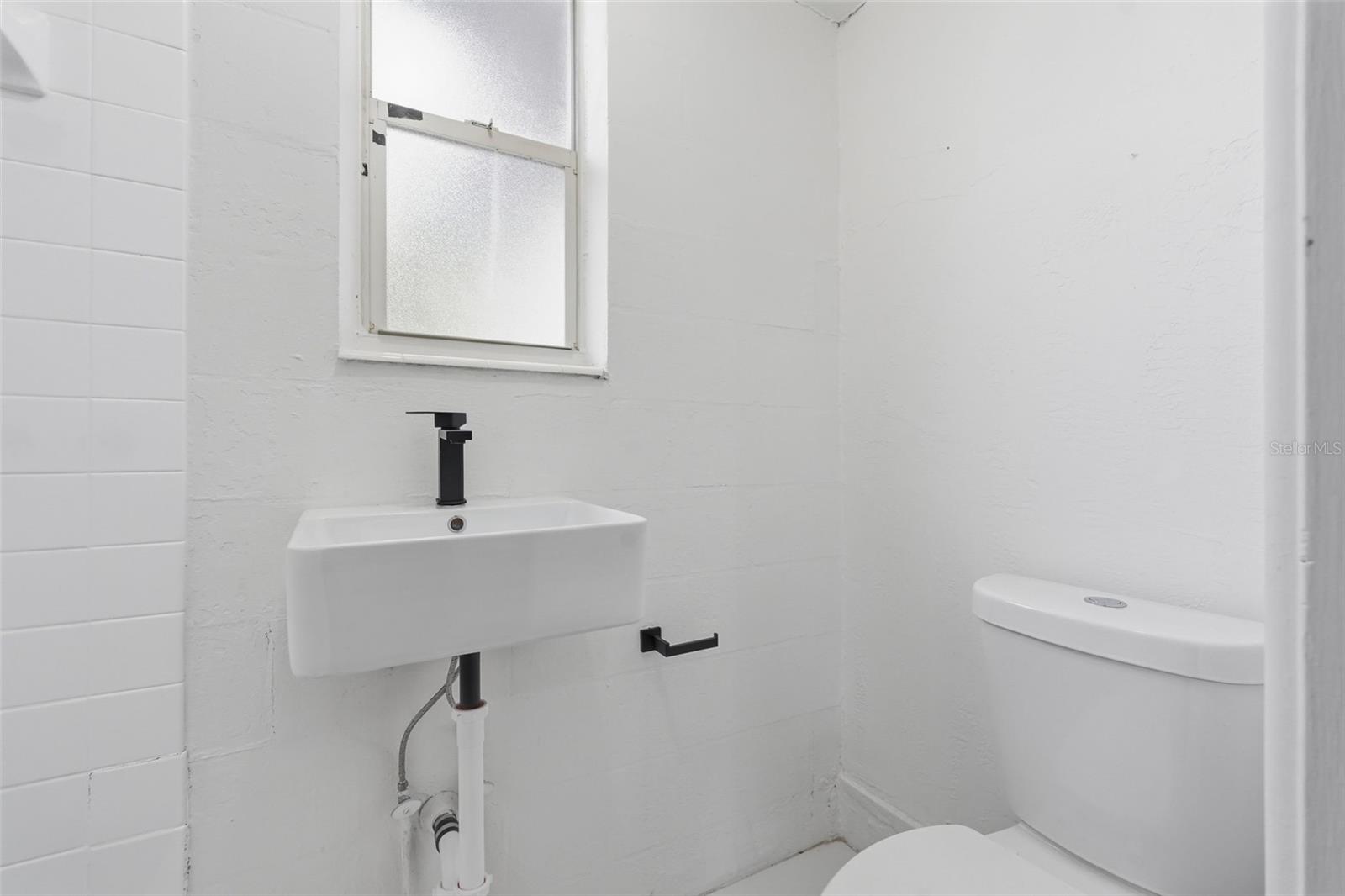 Image 32 of 46 For 5347 30th Avenue N