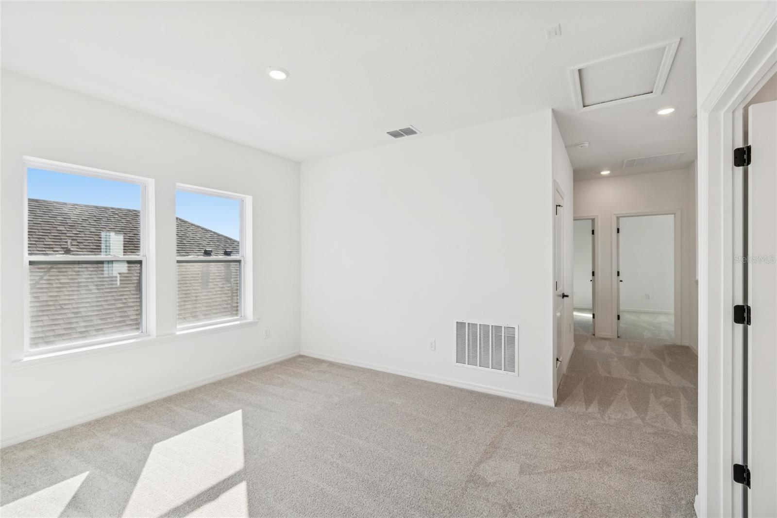 Image 18 of 44 For 2956 Embark Trail