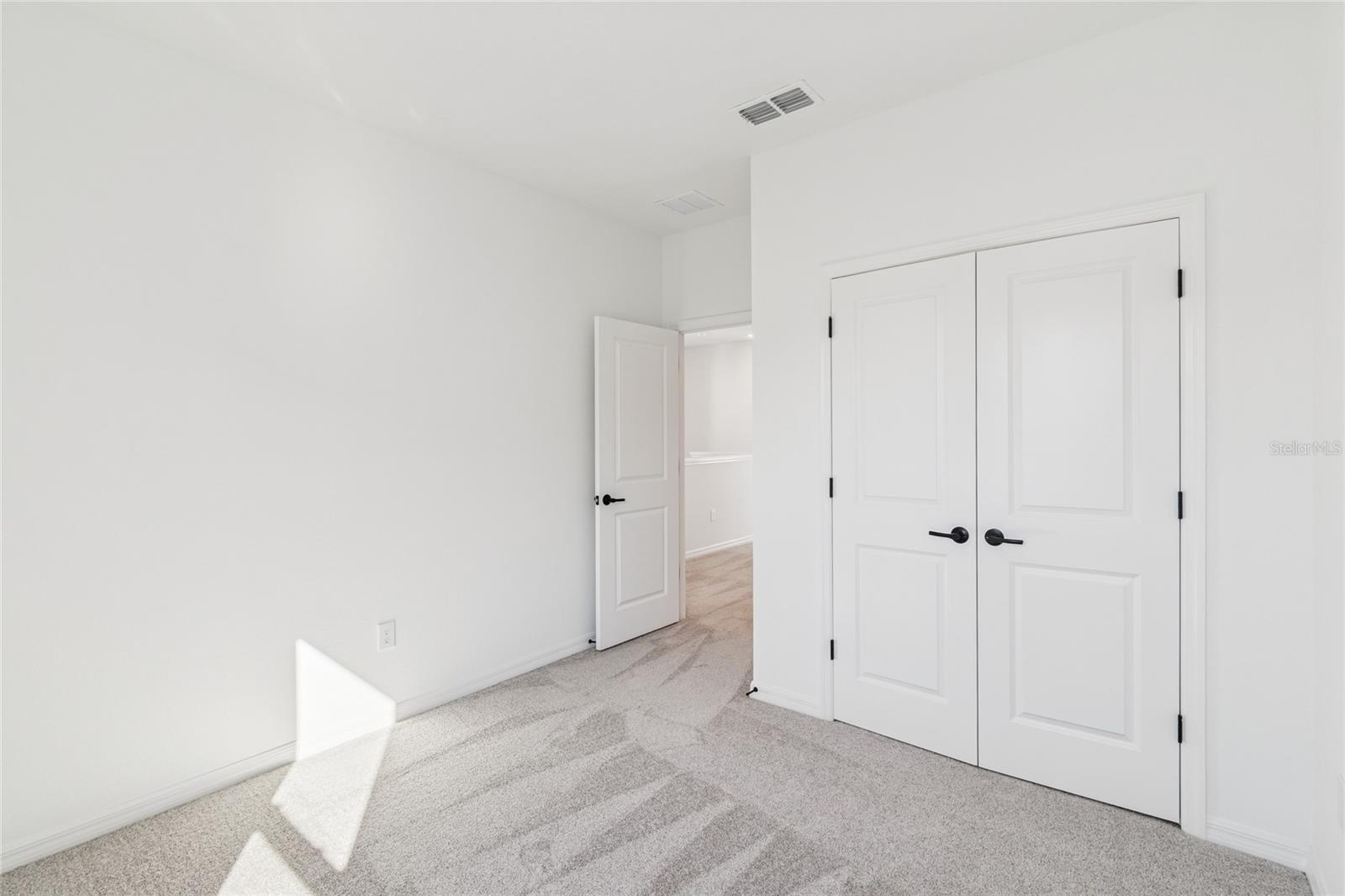 Image 36 of 44 For 2956 Embark Trail