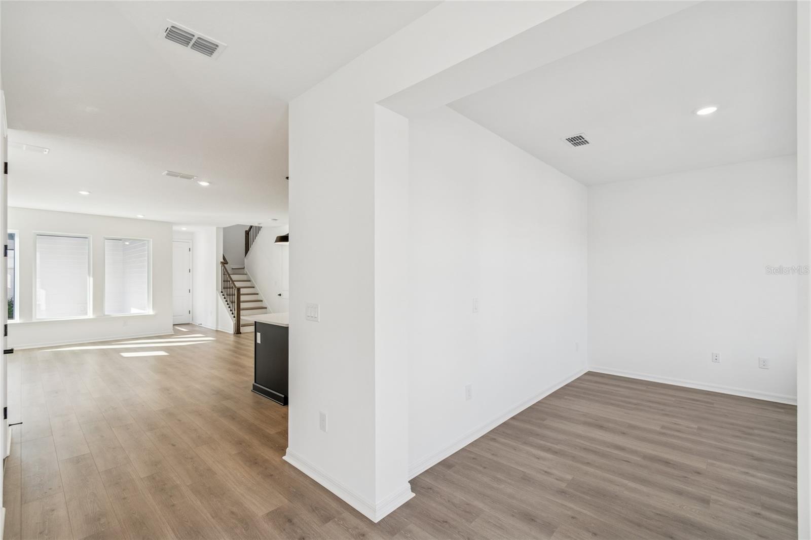 Image 4 of 44 For 2956 Embark Trail