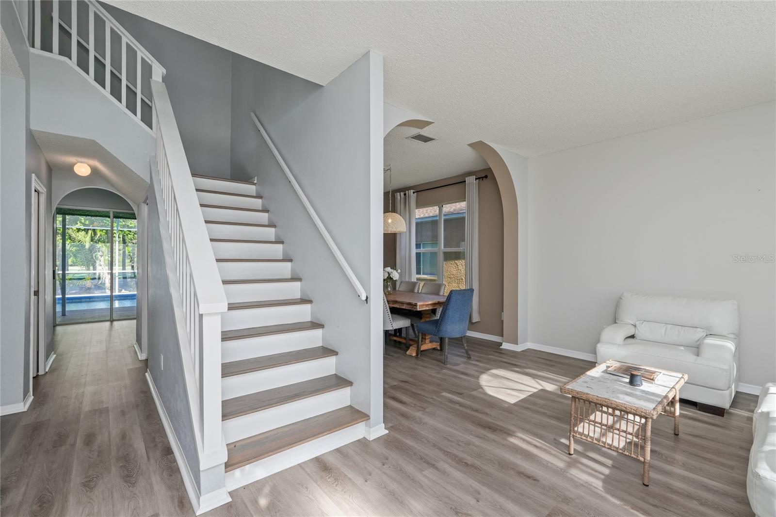 Image 15 of 55 For 12927 Royal George Avenue