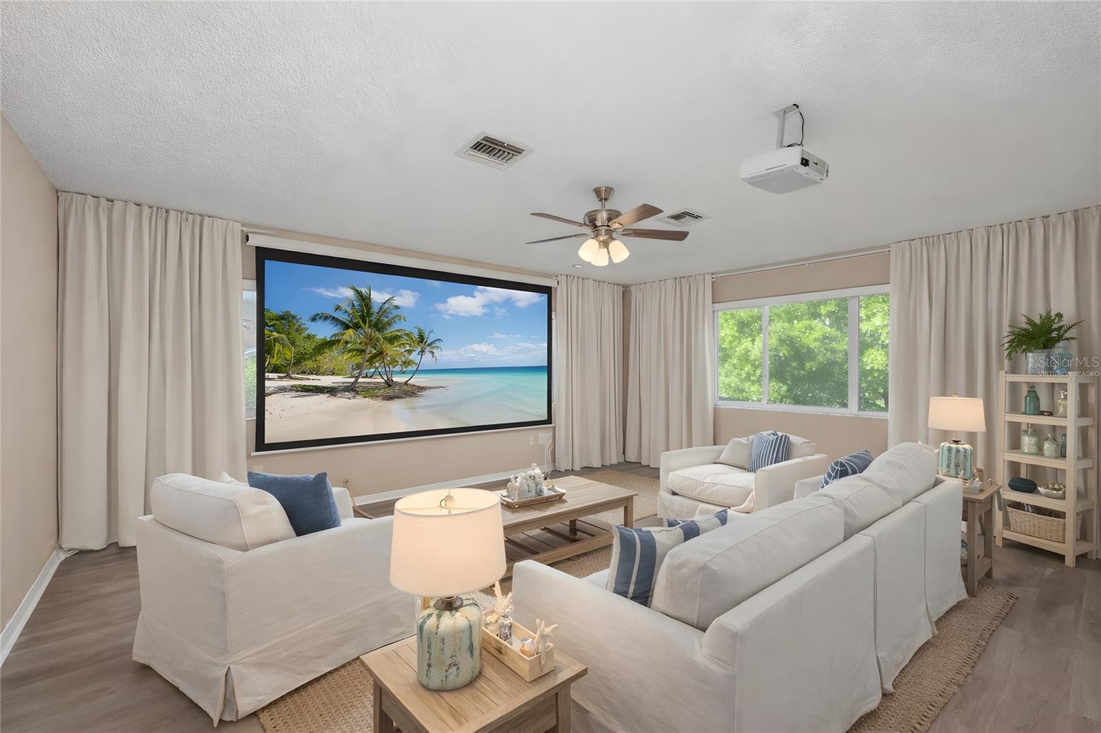 Image 25 of 55 For 12927 Royal George Avenue