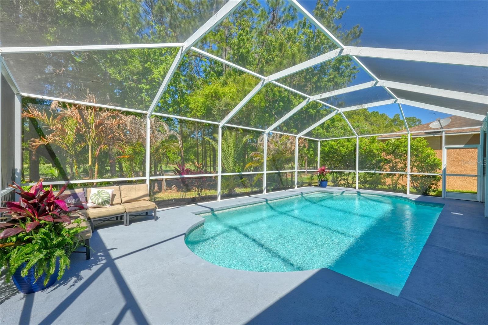 Image 8 of 55 For 12927 Royal George Avenue