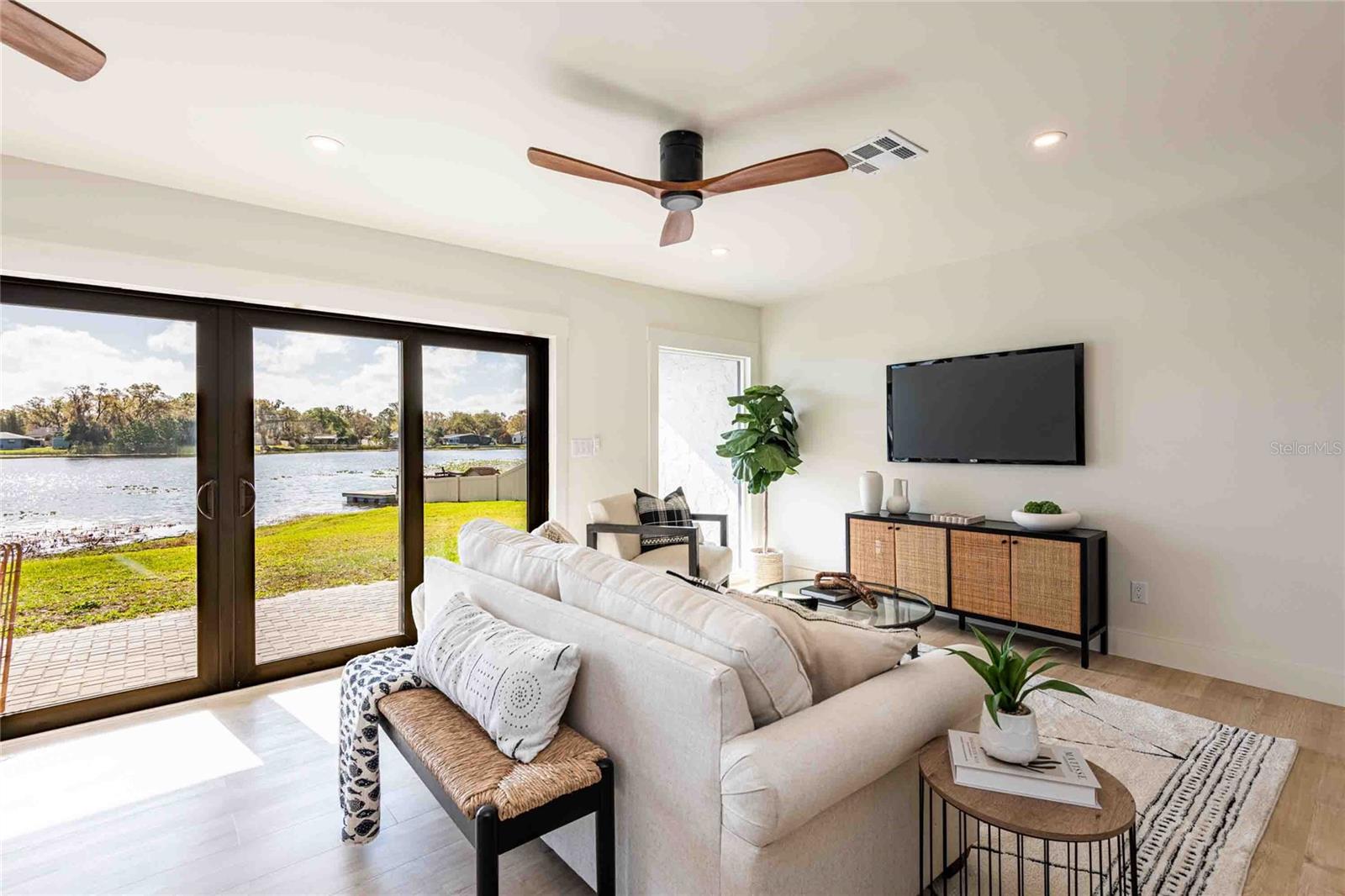 Image 5 of 28 For 3754 Lake Joyce Drive