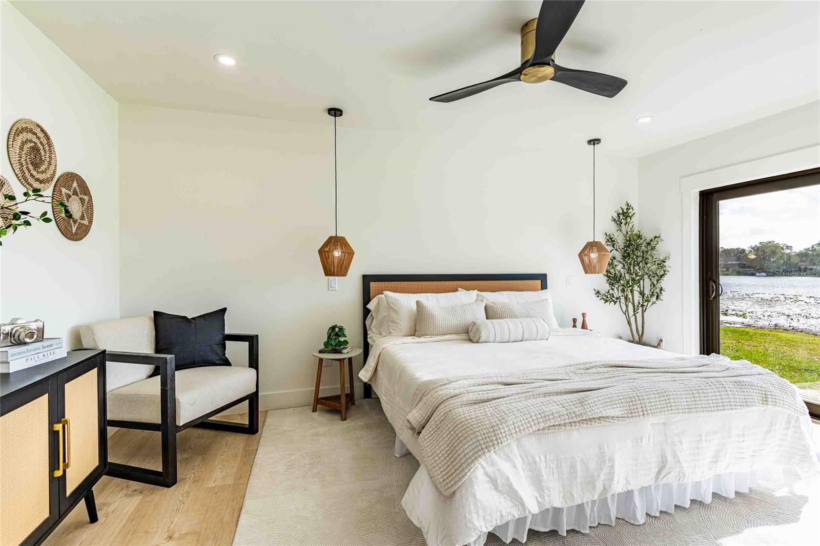 Image 8 of 28 For 3754 Lake Joyce Drive