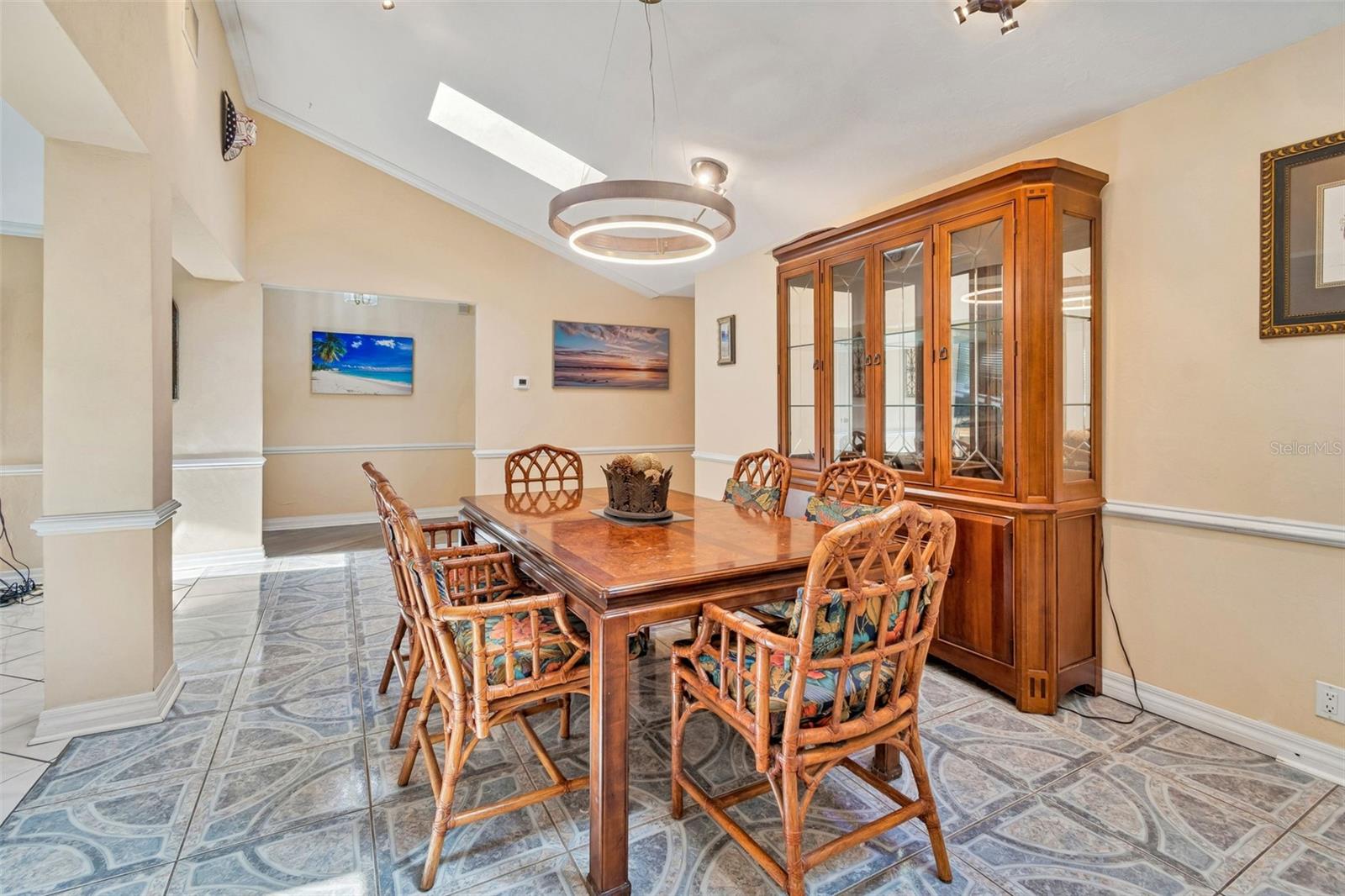 Image 12 of 37 For 1807 Oak Forest Drive S