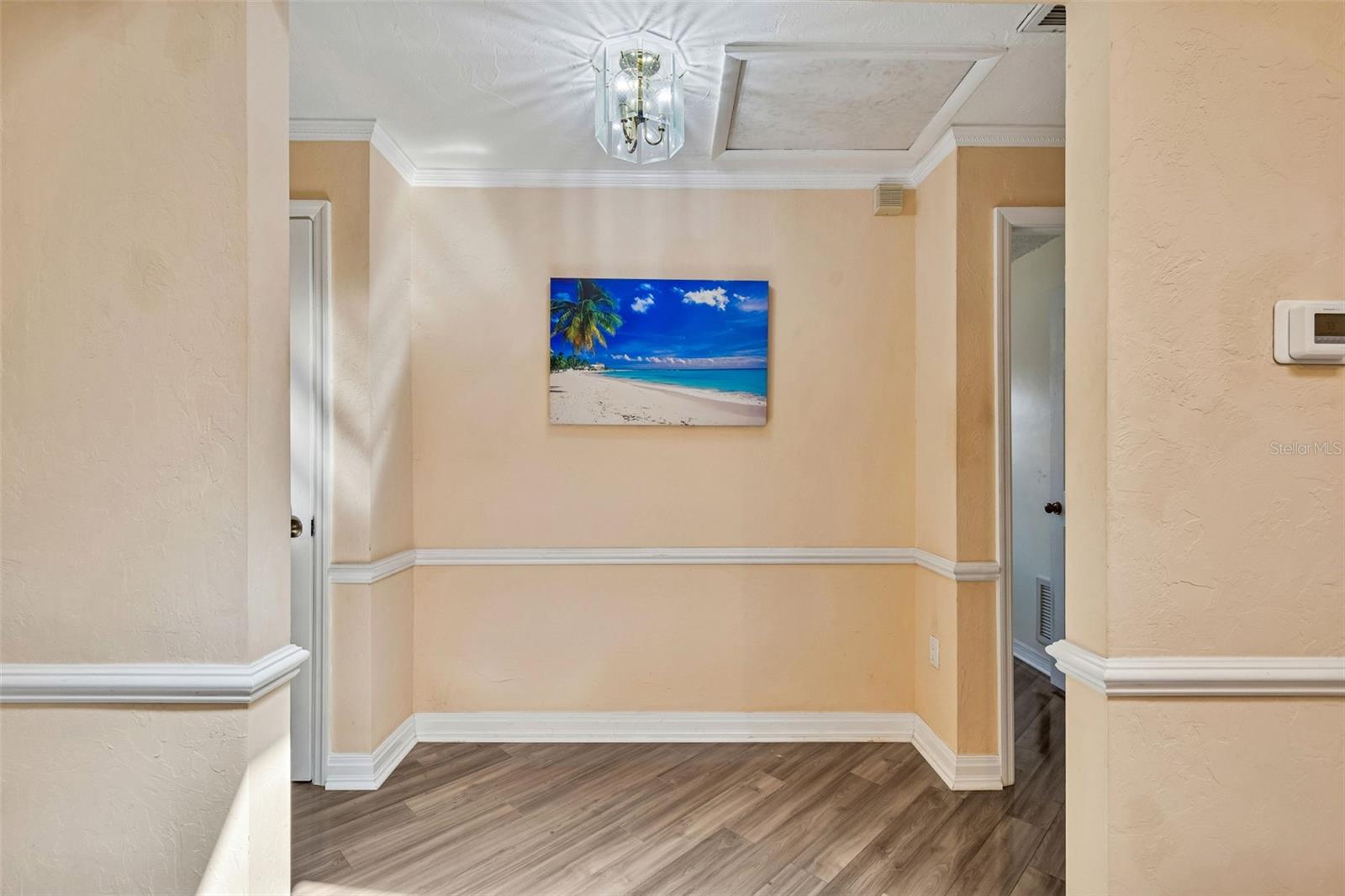 Image 20 of 37 For 1807 Oak Forest Drive S