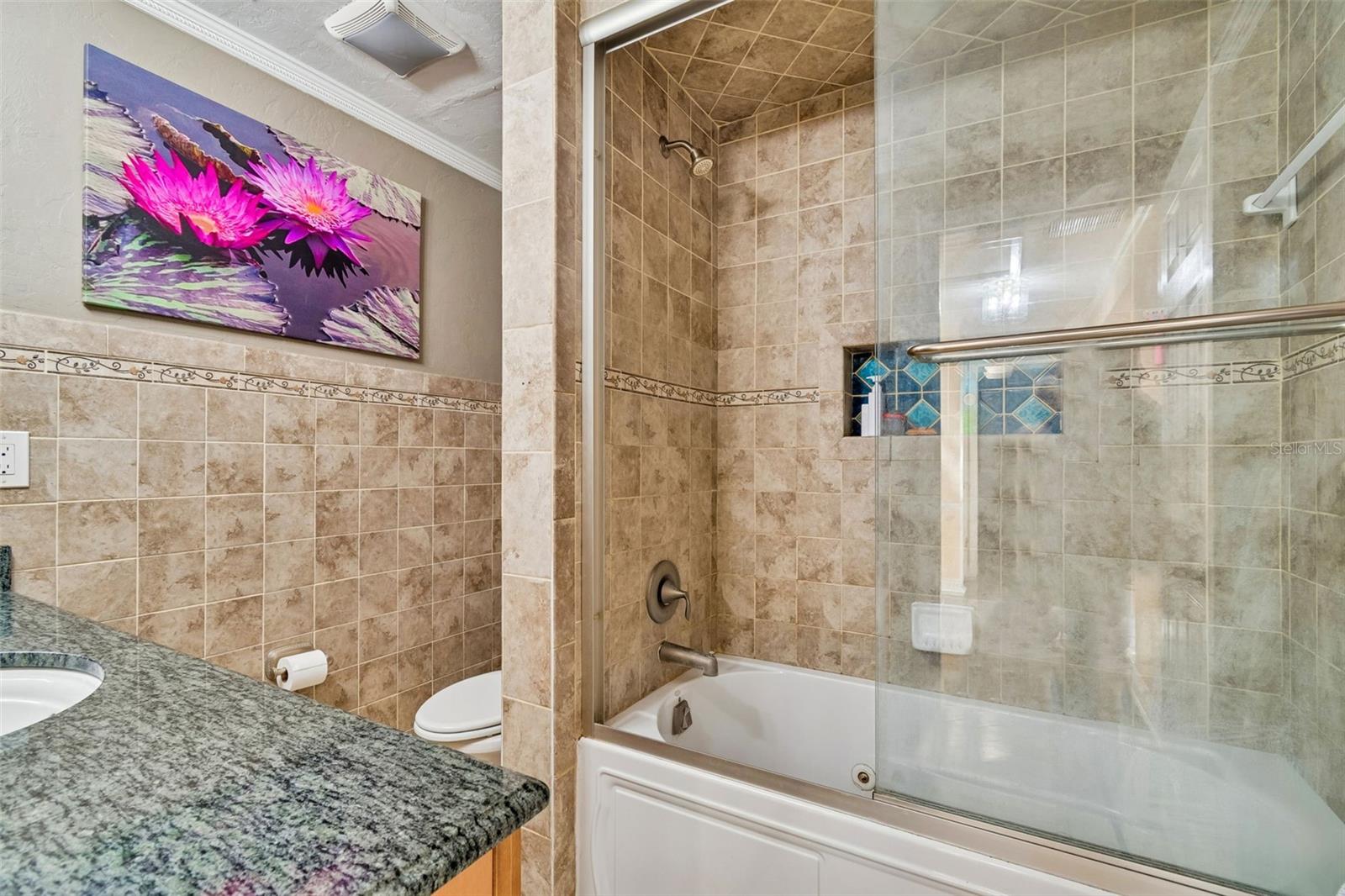 Image 21 of 37 For 1807 Oak Forest Drive S