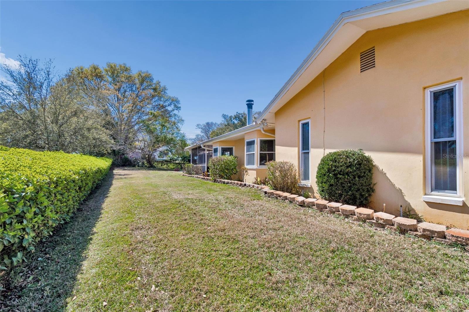 Image 33 of 37 For 1807 Oak Forest Drive S