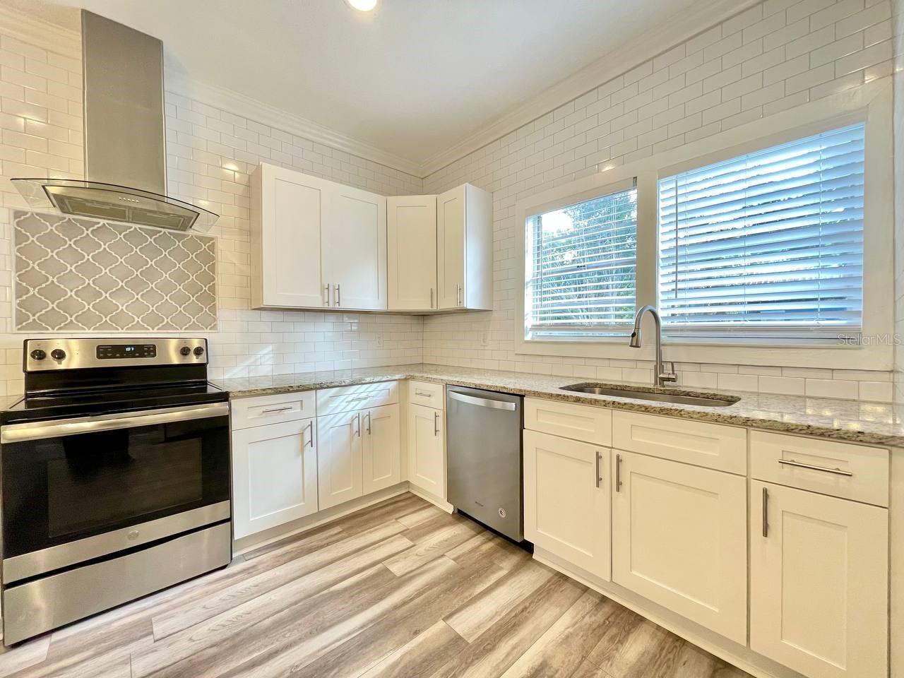 Image 10 of 24 For 3301 25th Avenue