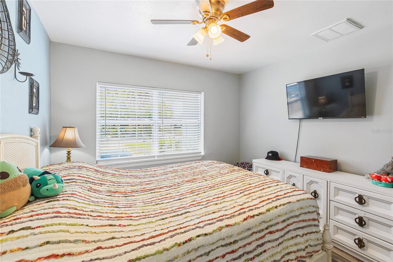 Image 21 of 43 For 4908 Highland Street S