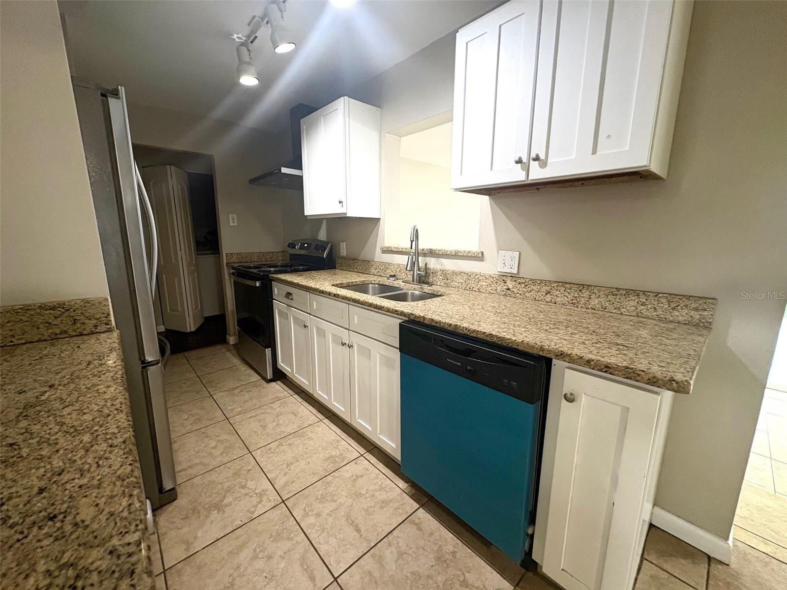 Image 11 of 25 For 534 33rd Avenue N