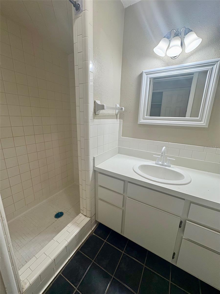 Image 15 of 25 For 534 33rd Avenue N