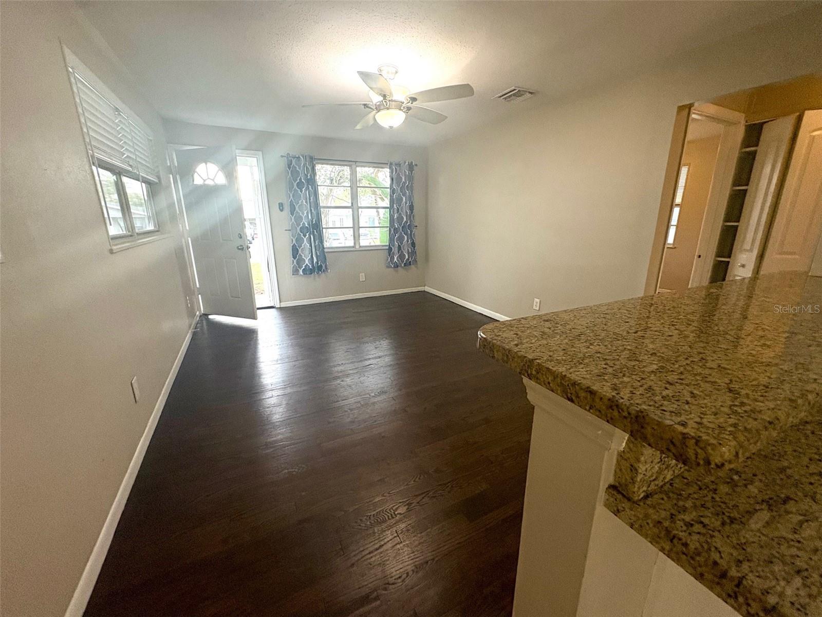 Image 3 of 25 For 534 33rd Avenue N