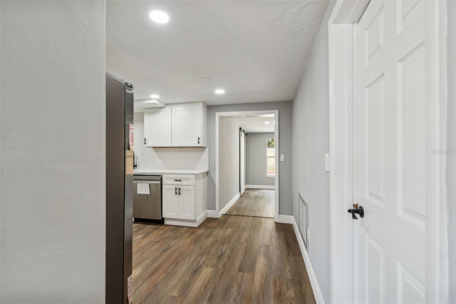 Image 14 of 67 For 6027 9th Avenue