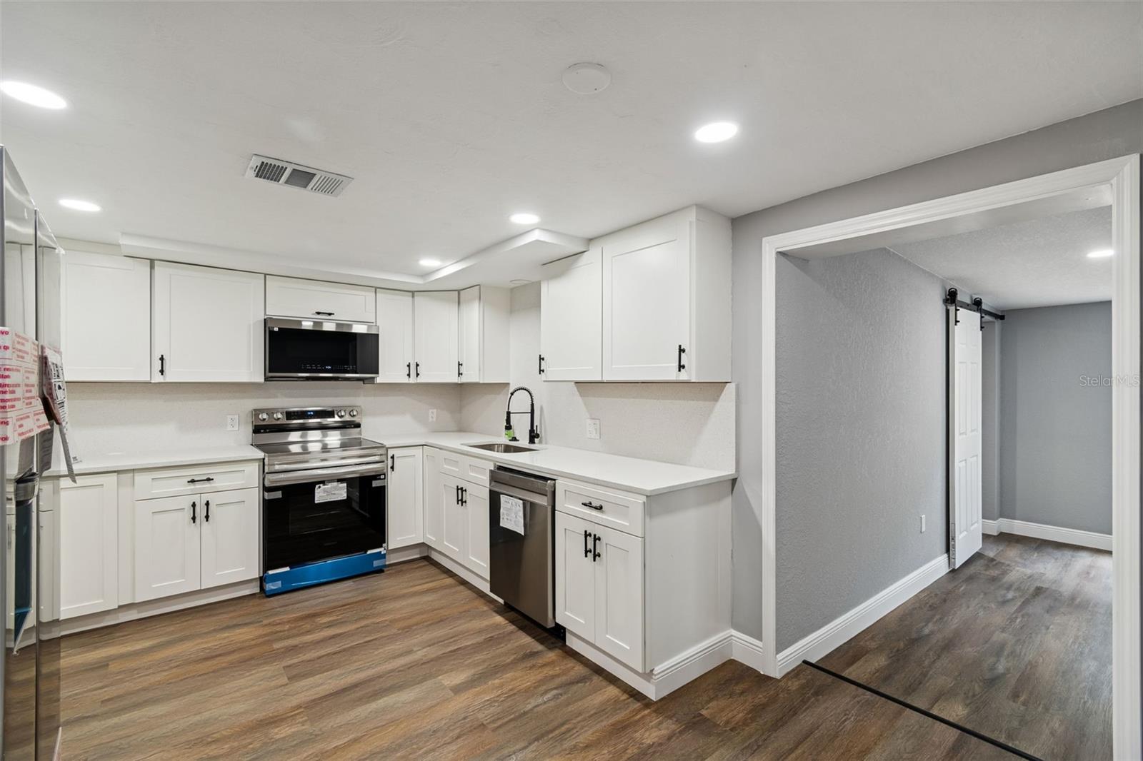 Image 15 of 67 For 6027 9th Avenue