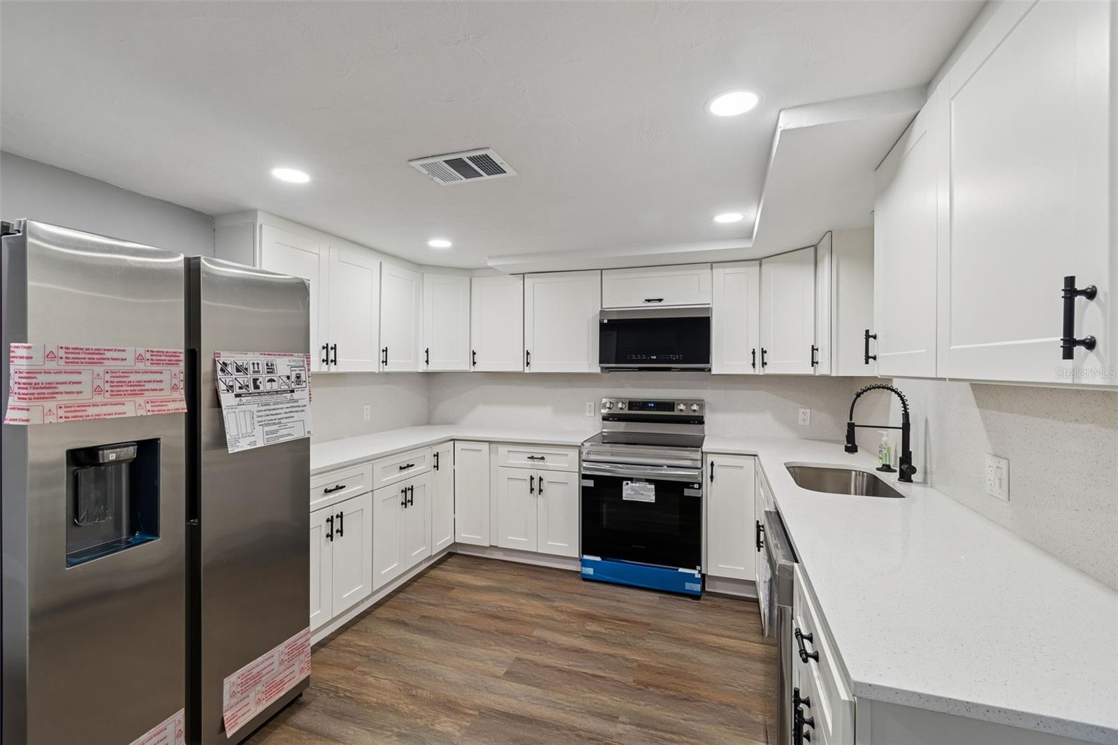 Image 17 of 67 For 6027 9th Avenue