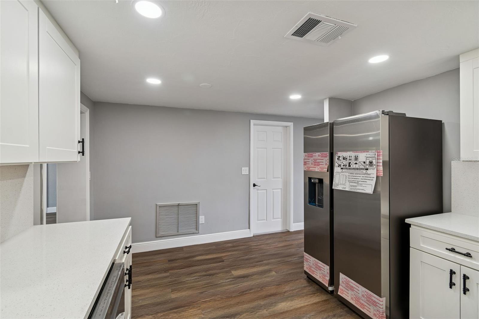 Image 21 of 67 For 6027 9th Avenue