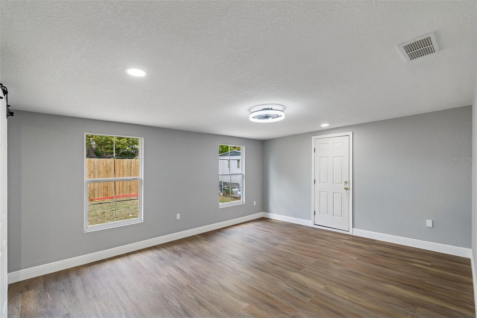 Image 22 of 67 For 6027 9th Avenue