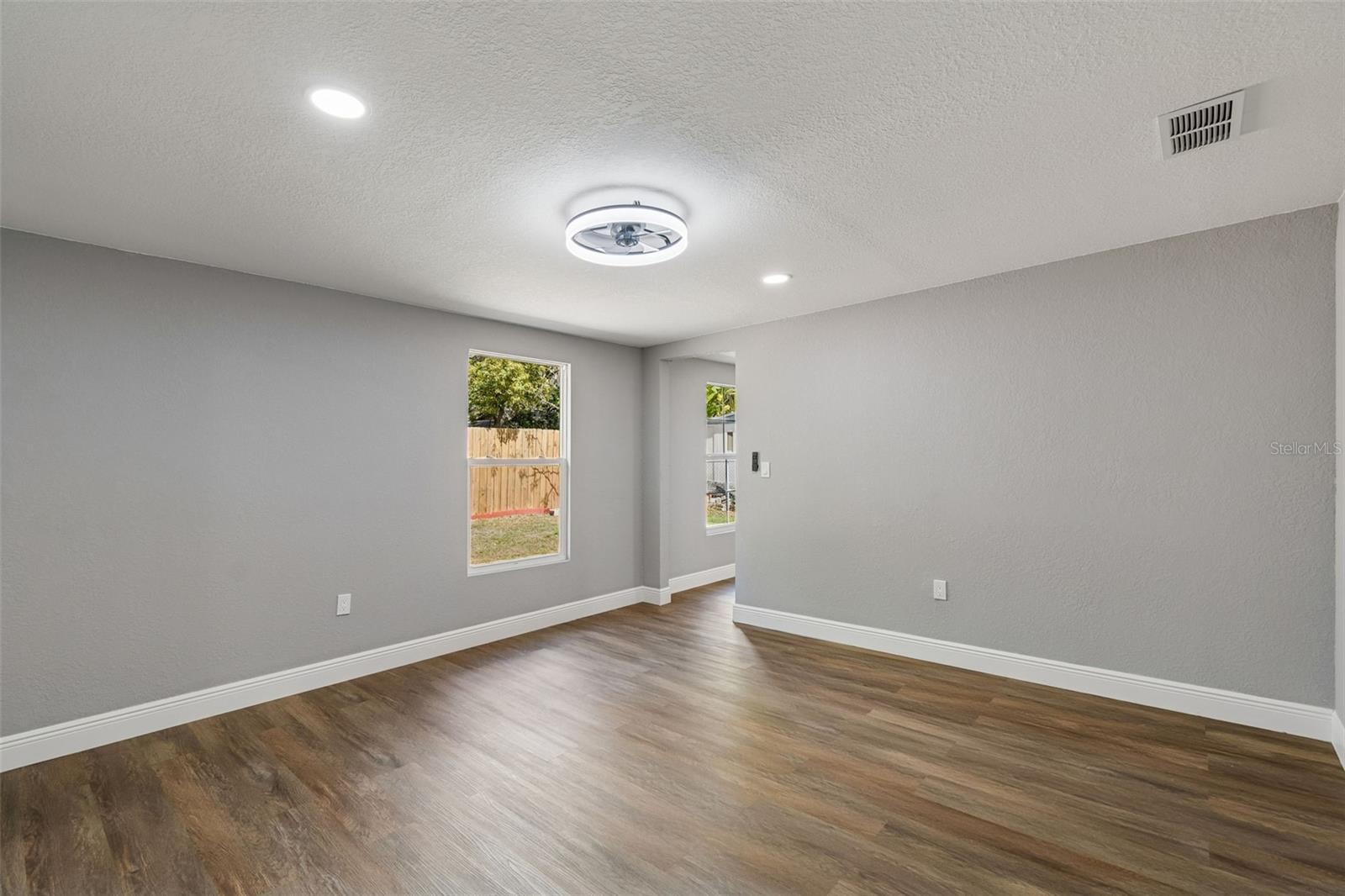 Image 29 of 67 For 6027 9th Avenue