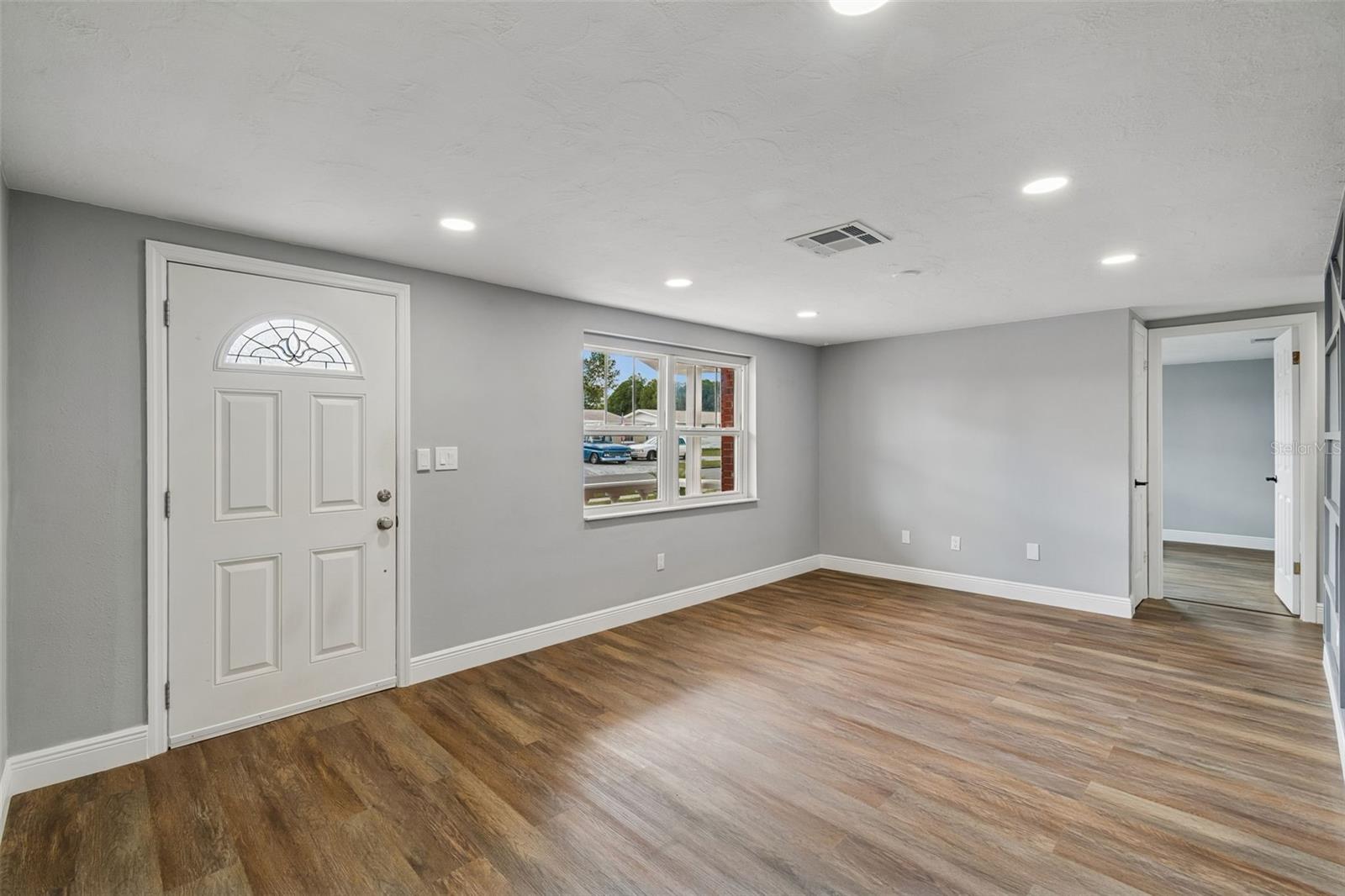 Image 9 of 67 For 6027 9th Avenue