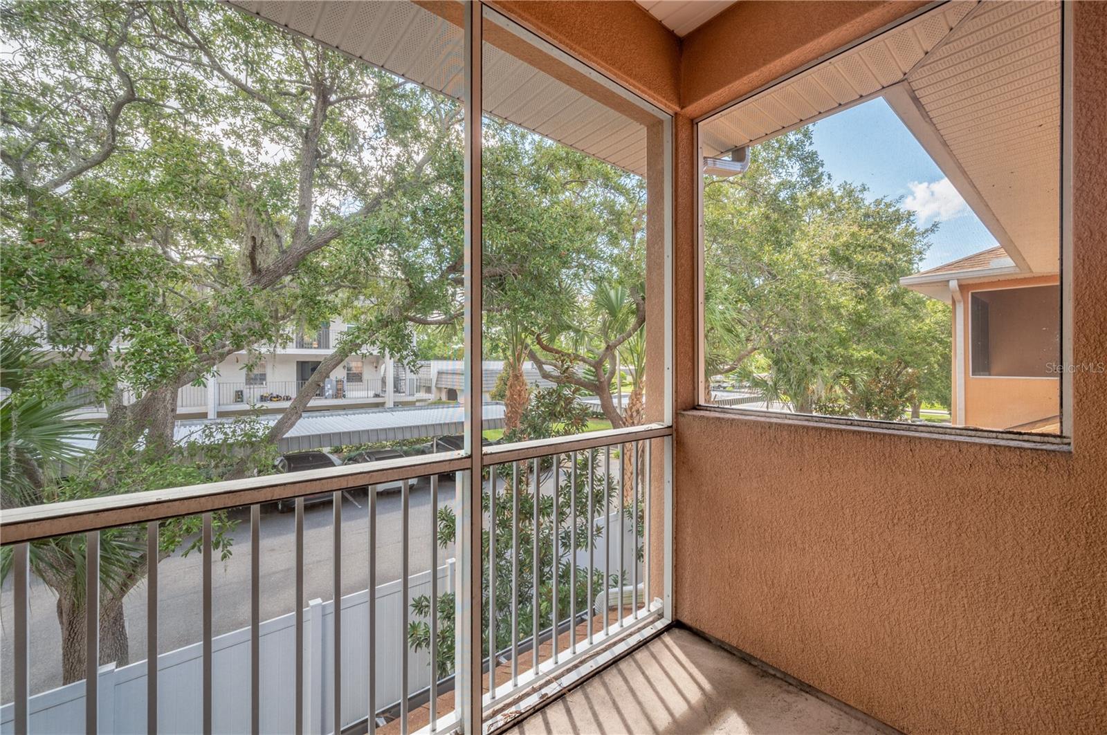 Image 32 of 47 For 9719 Taylor Rose Lane