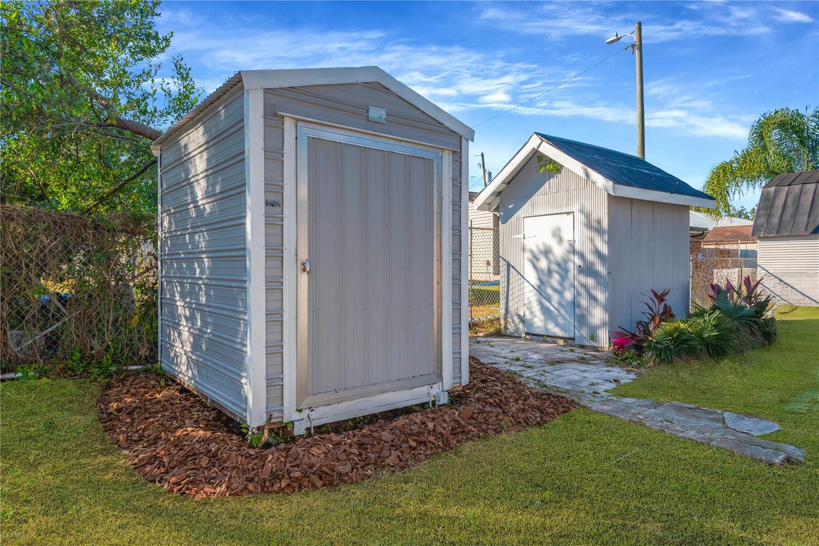 Image 19 of 20 For 5226 Lime Avenue