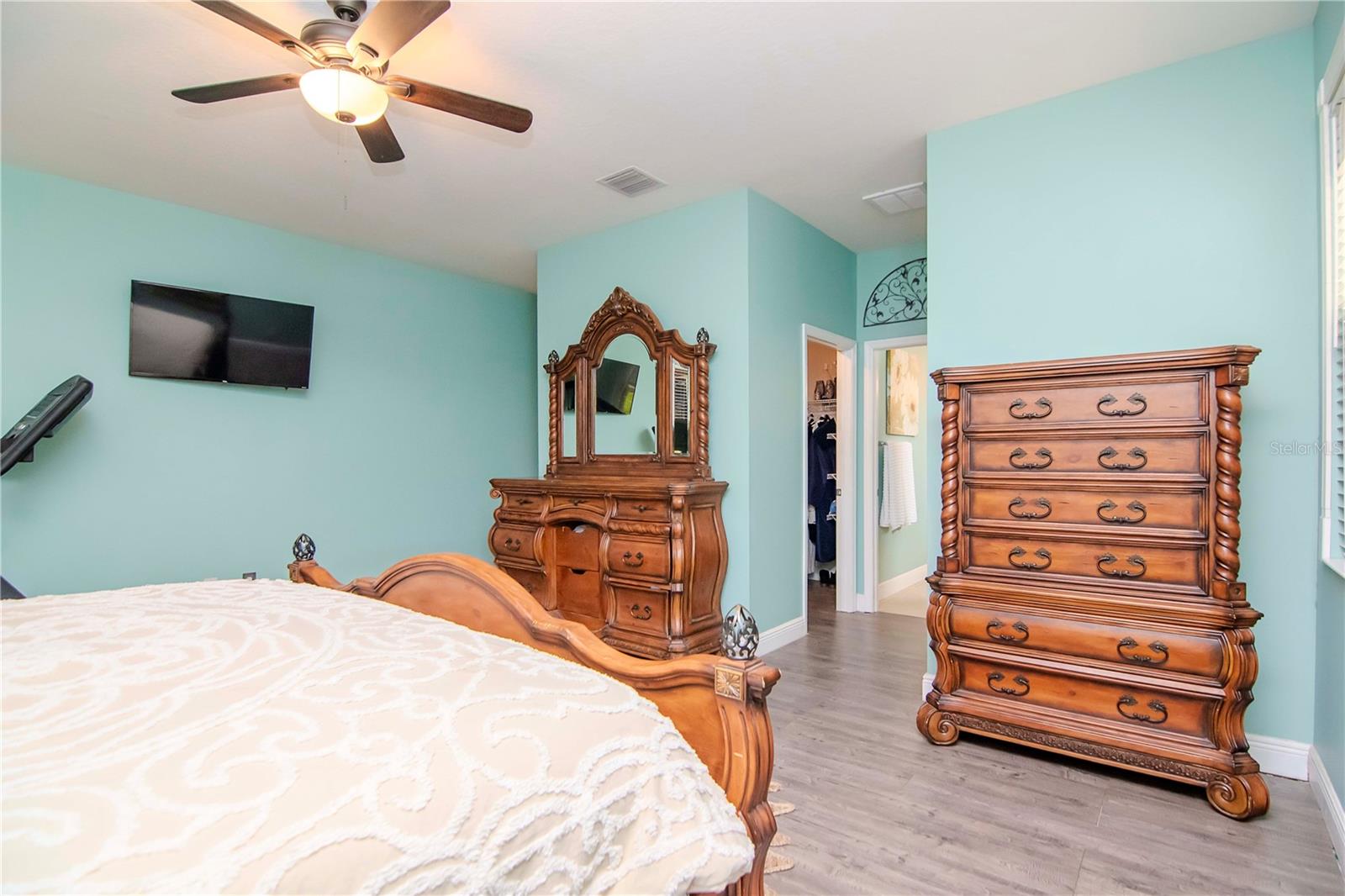 Listing photo id 21 for 3814 Evergreen Oaks Drive