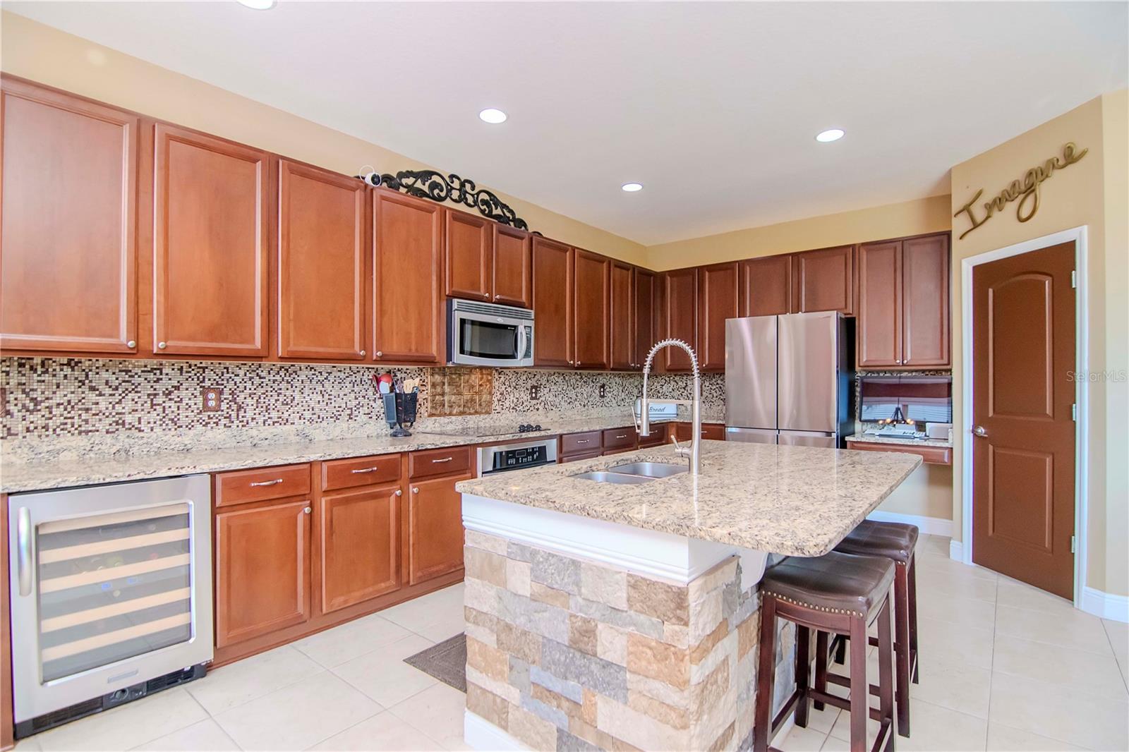 Listing photo id 26 for 3814 Evergreen Oaks Drive