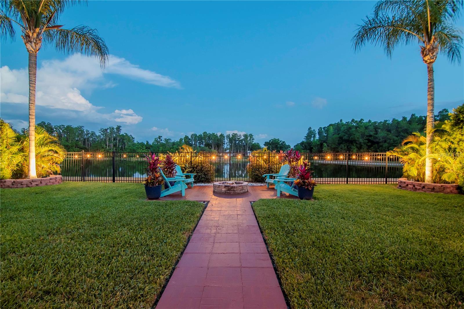 Listing photo id 33 for 3814 Evergreen Oaks Drive