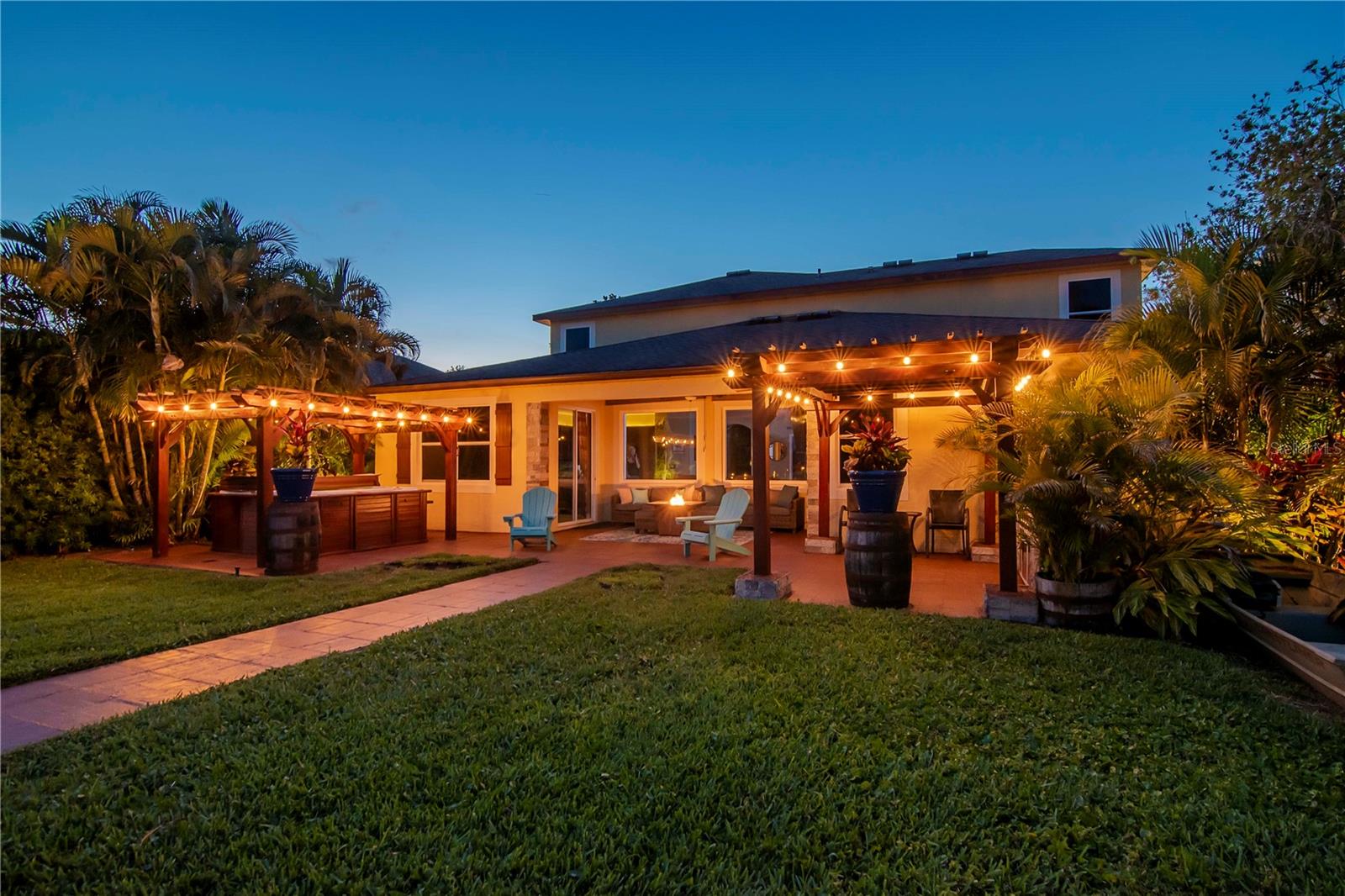 Listing photo id 34 for 3814 Evergreen Oaks Drive