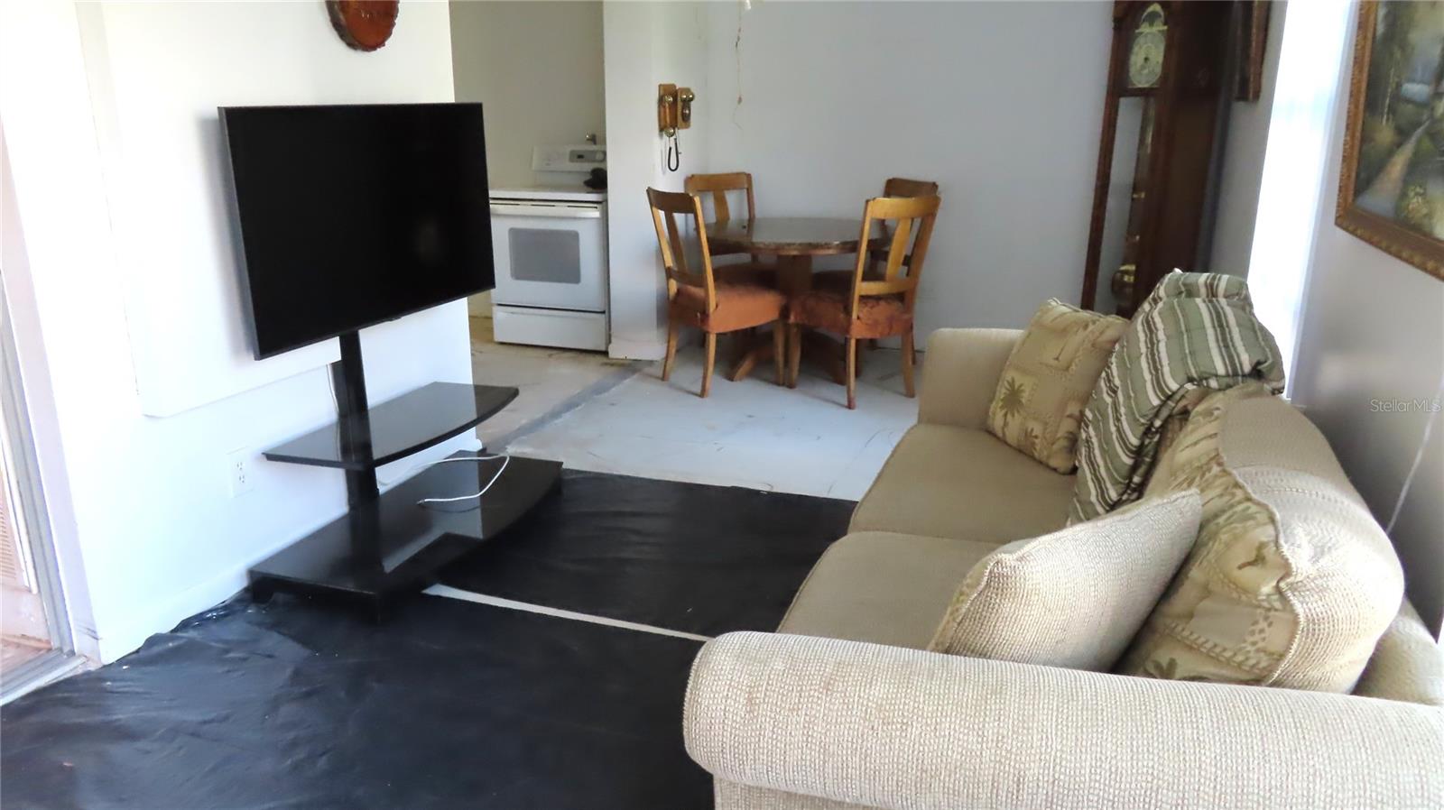 Image 19 of 26 For 2462 Brazilia Drive 16