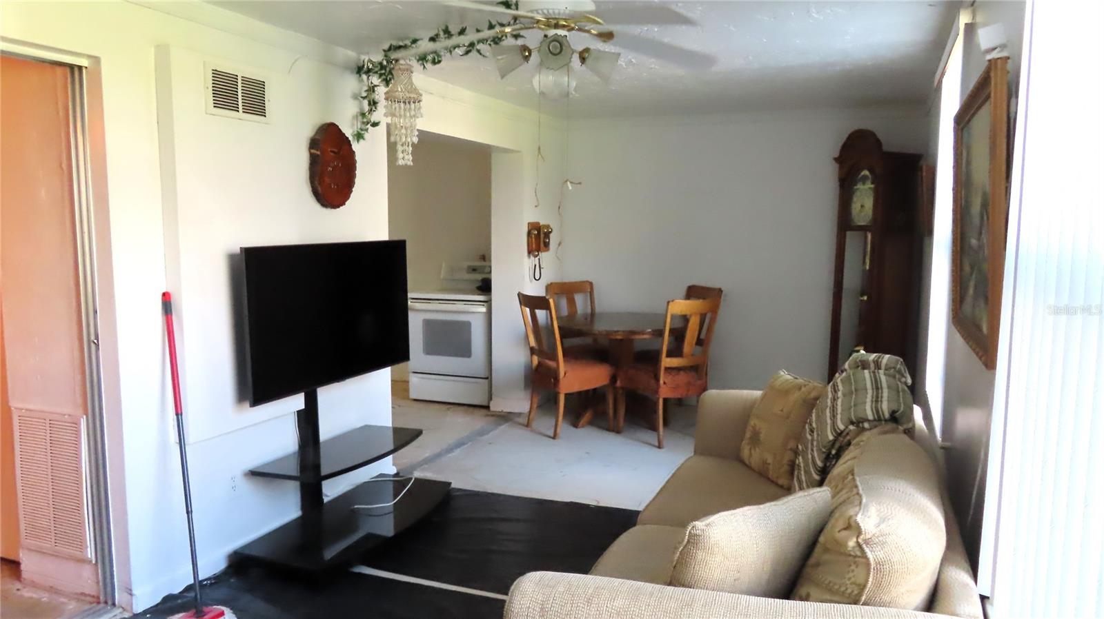 Image 20 of 26 For 2462 Brazilia Drive 16