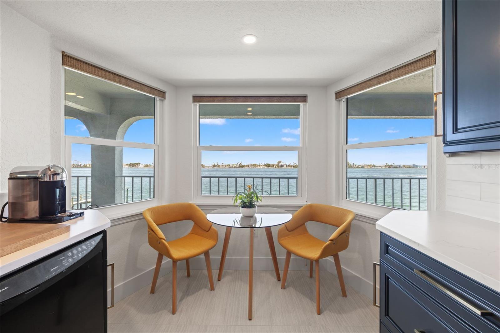 Image 16 of 75 For 380 8th Avenue N 4